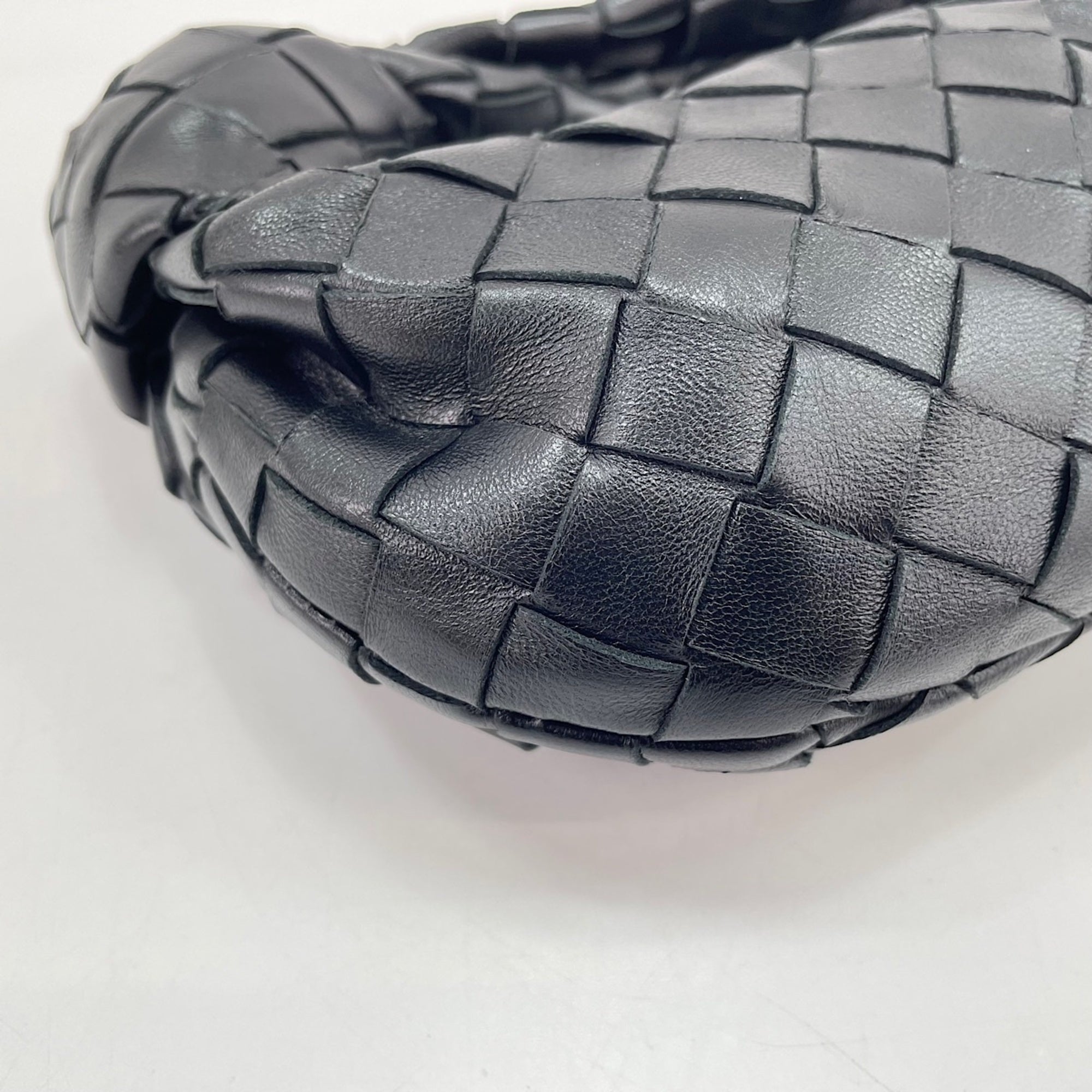 Bottega Veneta Intrecciato Black Intrecciato Handbag (Pre-Owned)