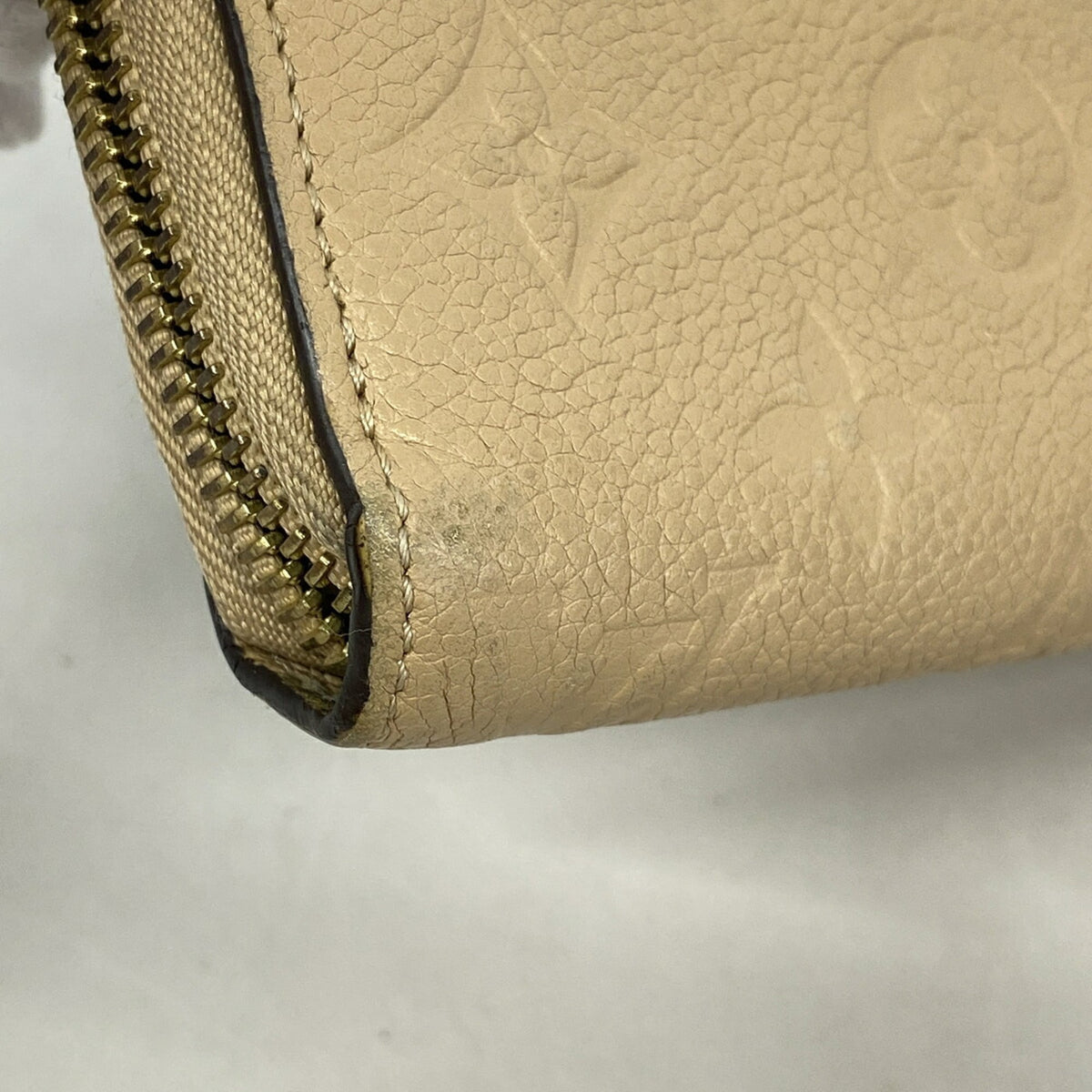 Louis Vuitton Beige Long Wallet (Bi-Fold) (Pre-Owned)
