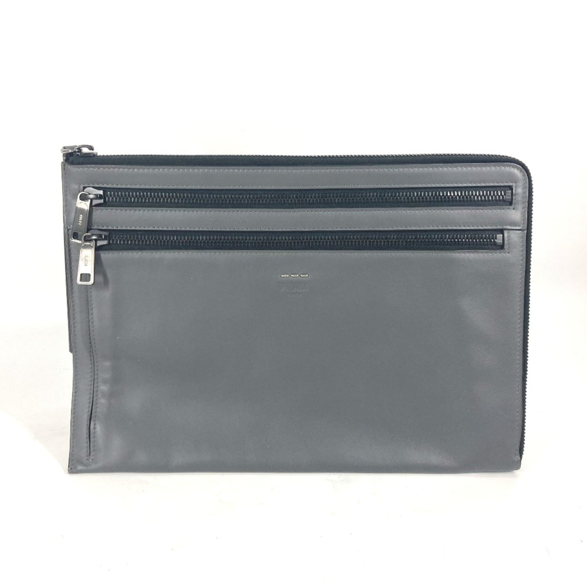 Fendi Gray Leather Clutch Bag (Pre-Owned)