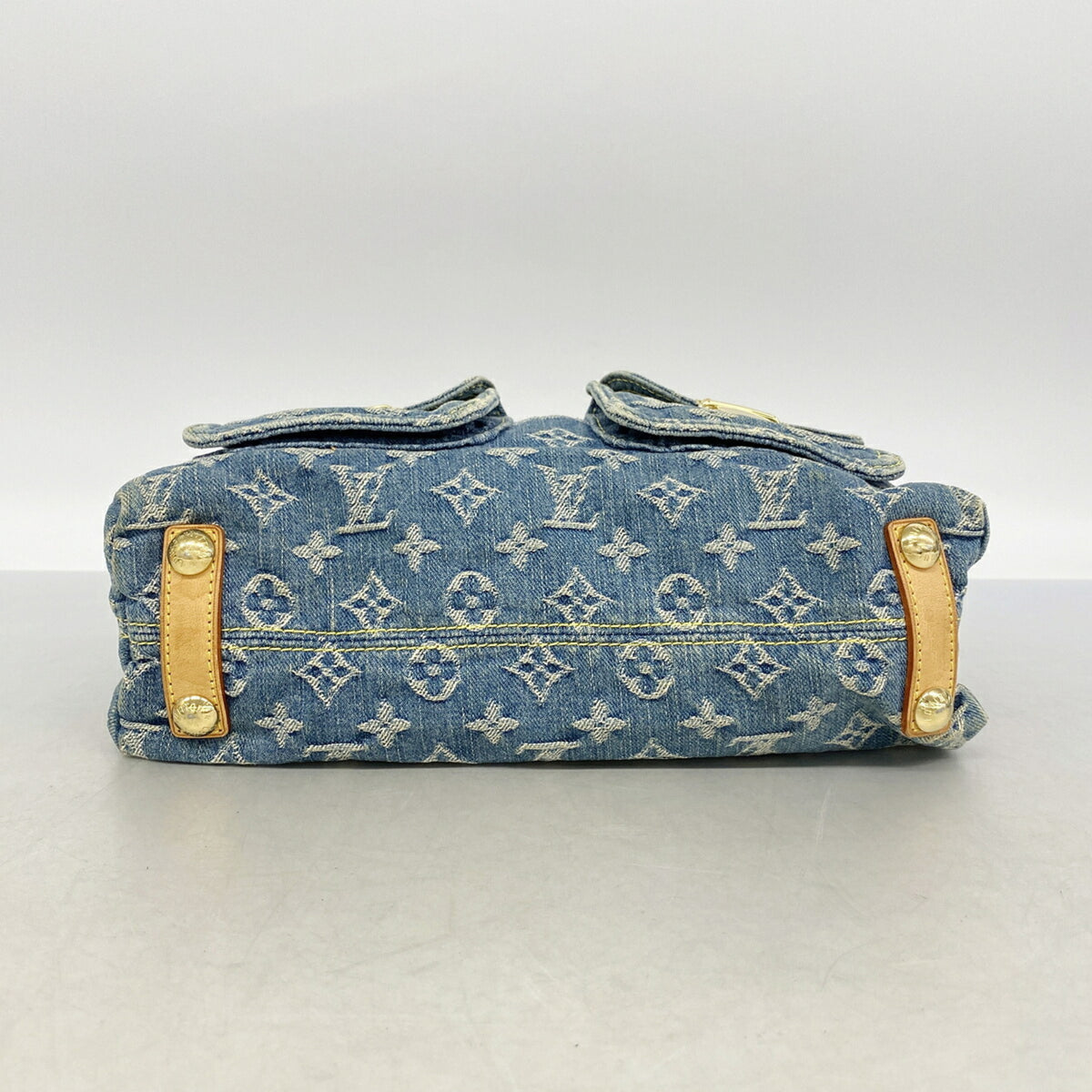 Louis Vuitton Blue Shoulder Bag (Pre-Owned)