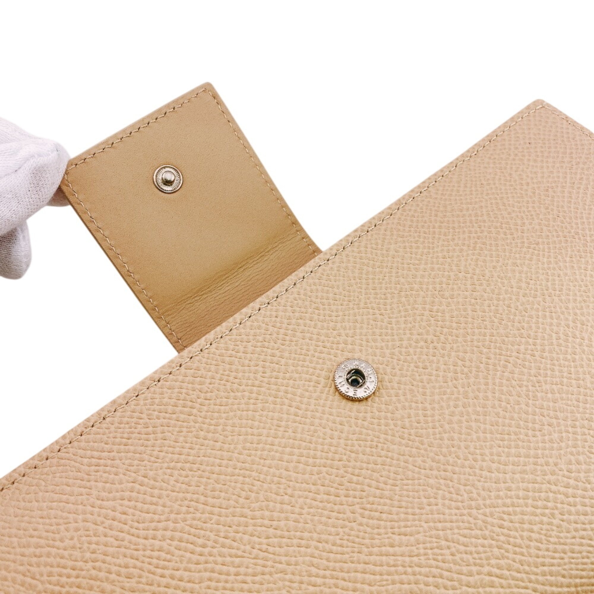Bvlgari Beige Leather Long Wallet (Bi-Fold) (Pre-Owned)