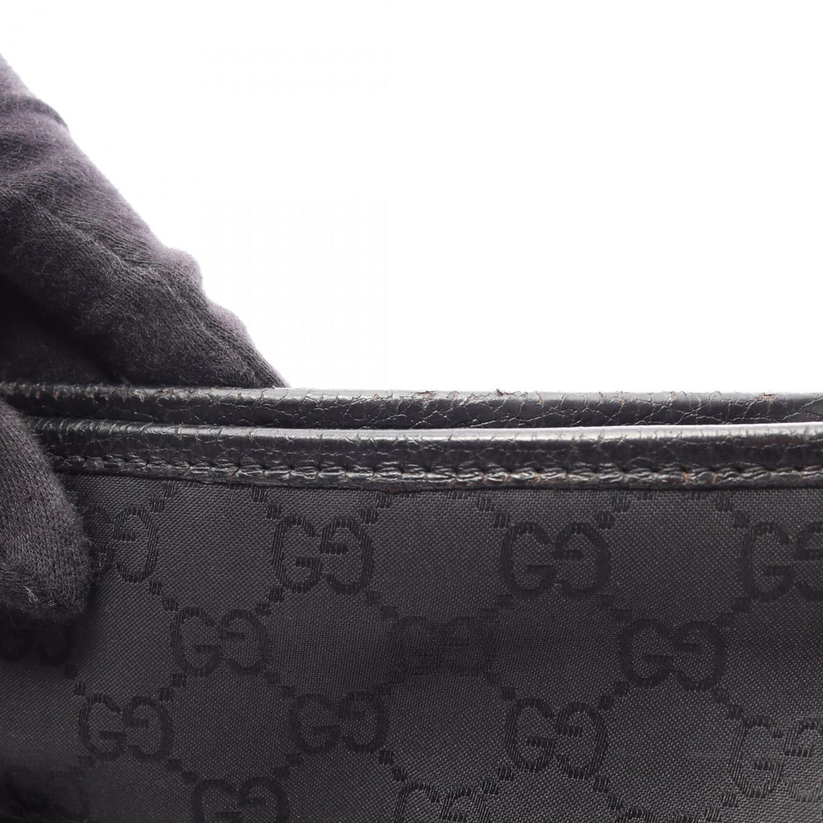 Gucci Black Nylon Leather Shoulder Bag (Pre-Owned)