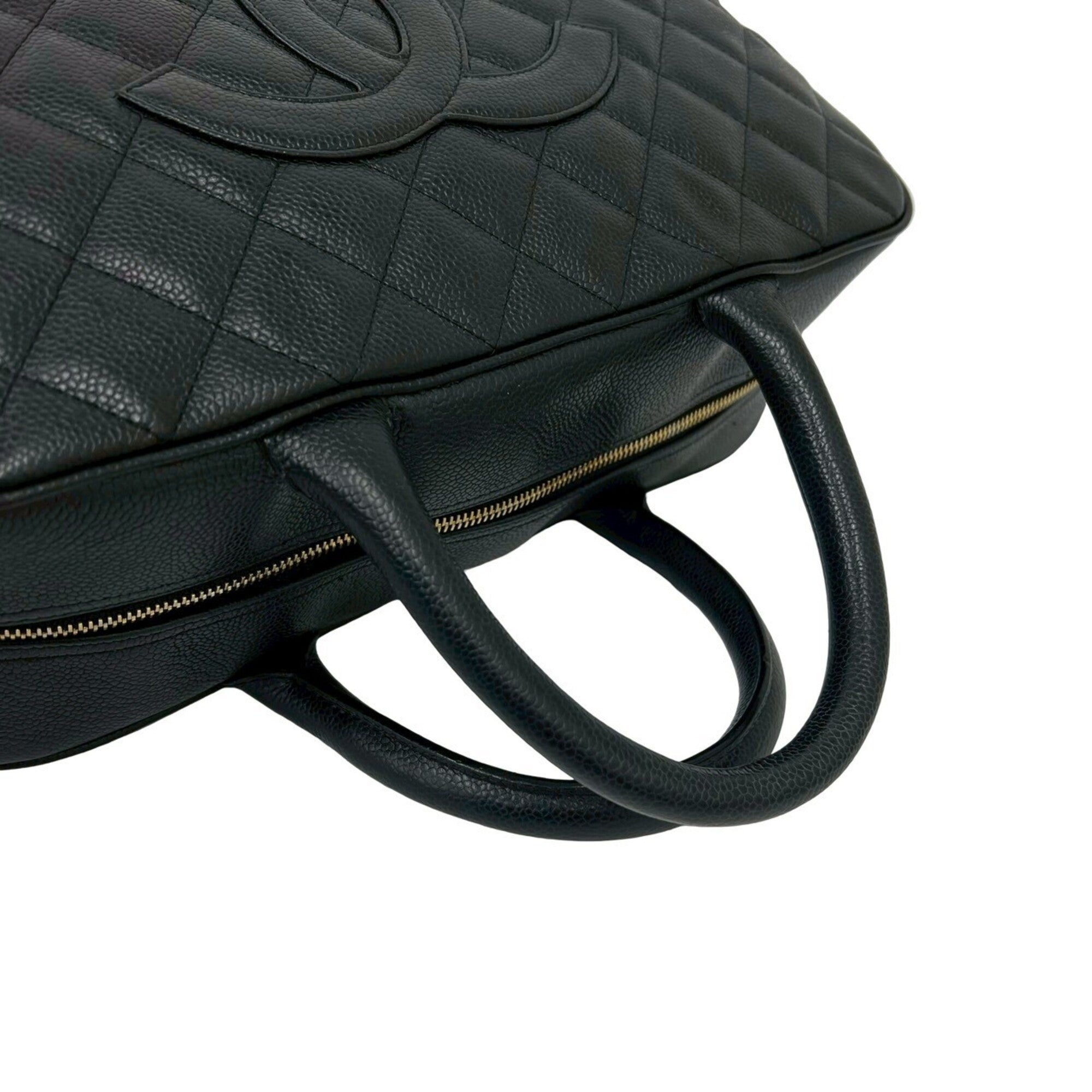 Chanel Black Grained Calfskin Handbag (Pre-Owned)