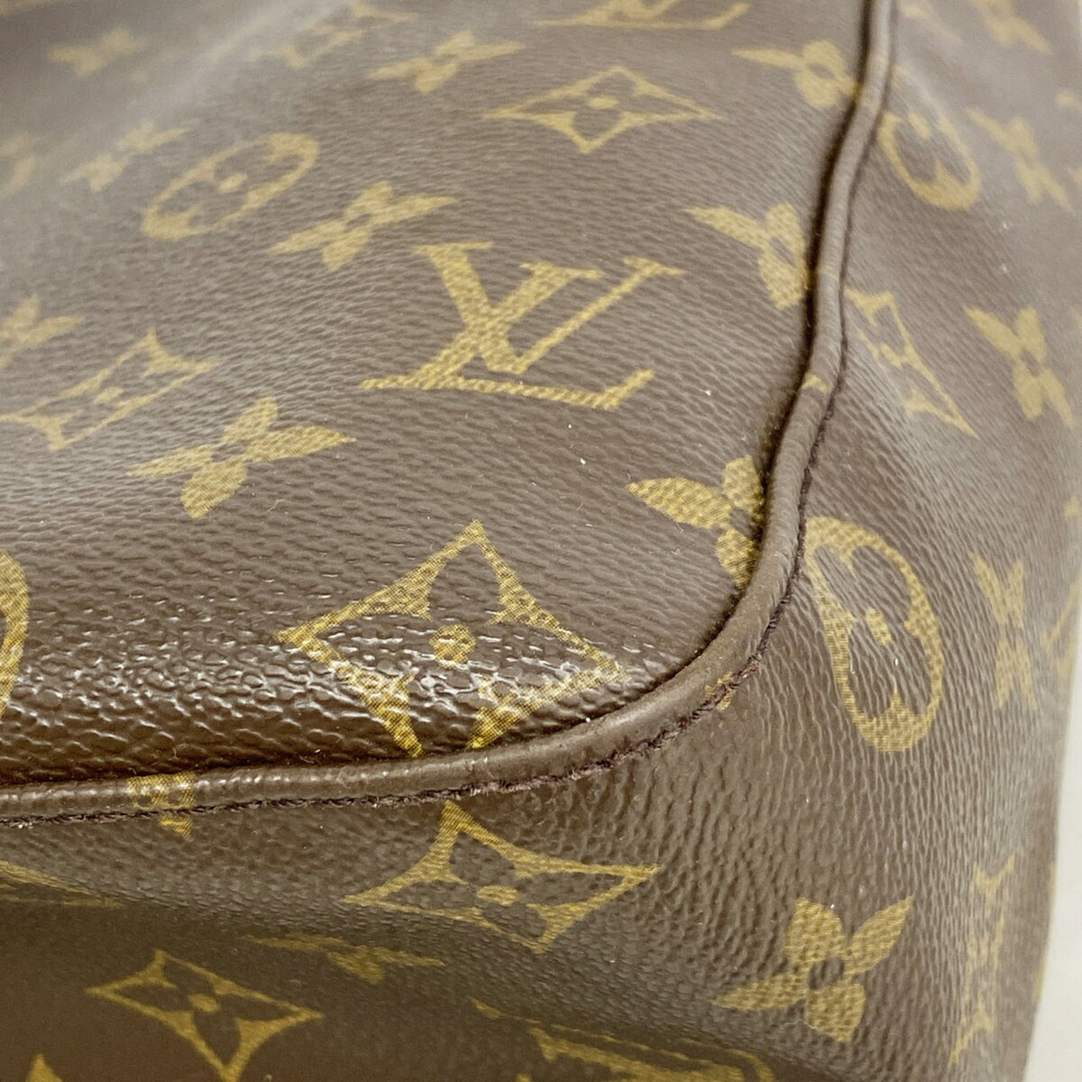 Louis Vuitton Brown Shoulder Bag (Pre-Owned)