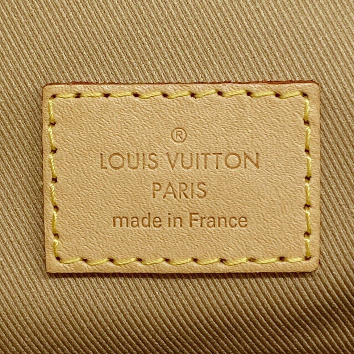 Louis Vuitton Beige Shoulder Bag (Pre-Owned)
