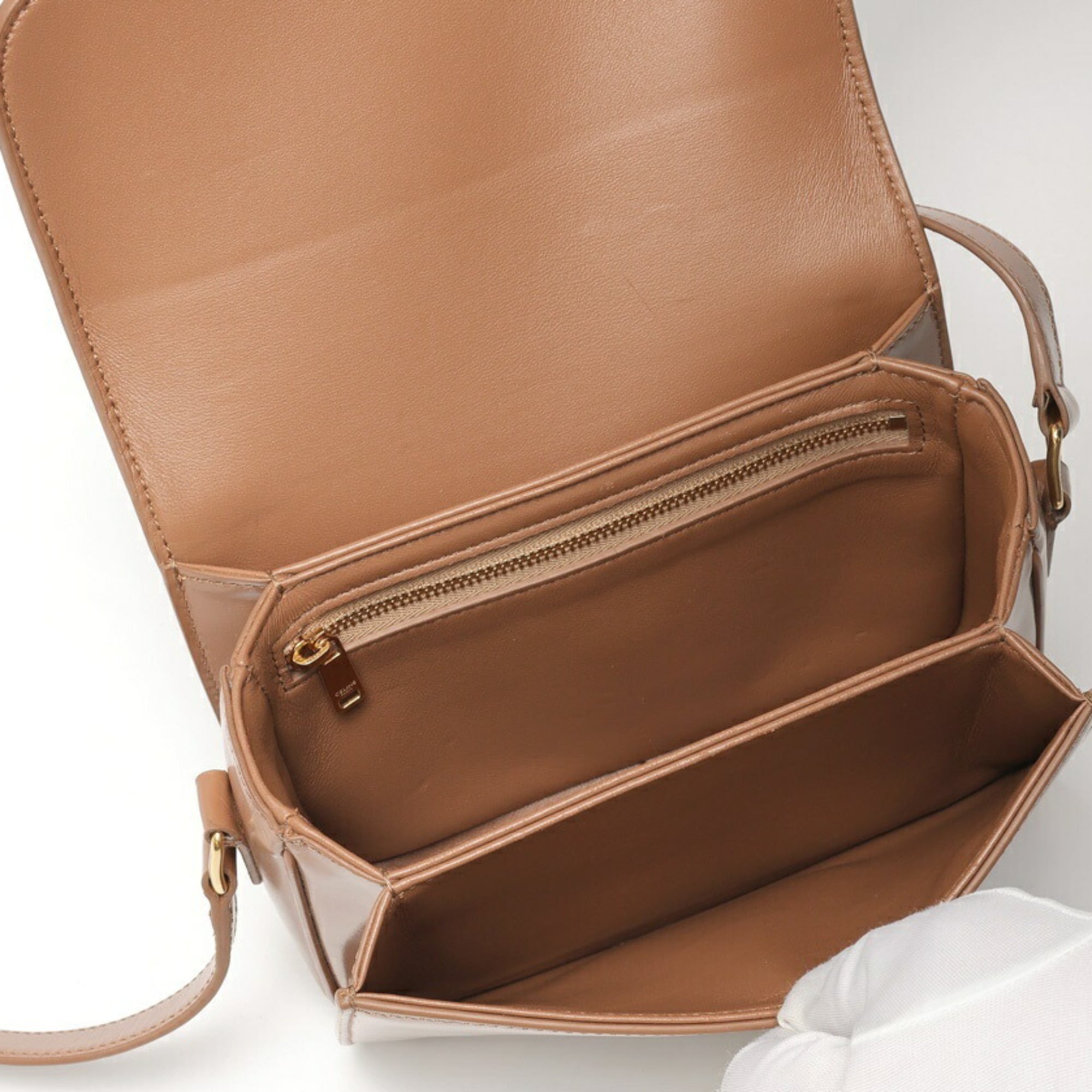 Celine Brown Leather Shoulder Bag (Pre-Owned)