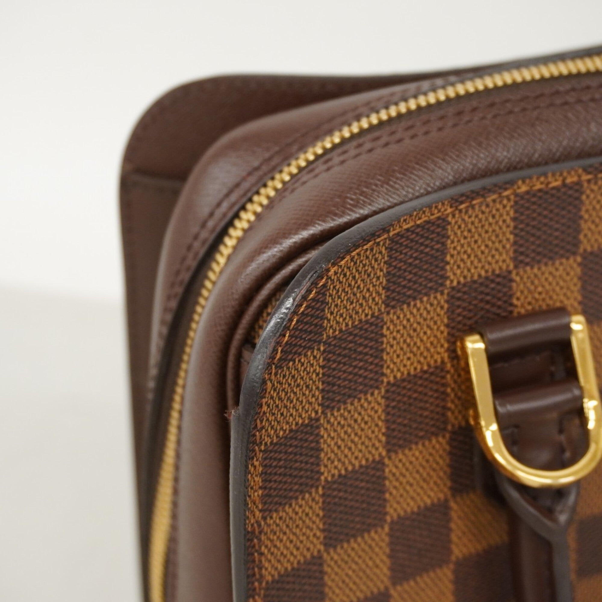 Louis Vuitton Ebene Handbag (Pre-Owned)