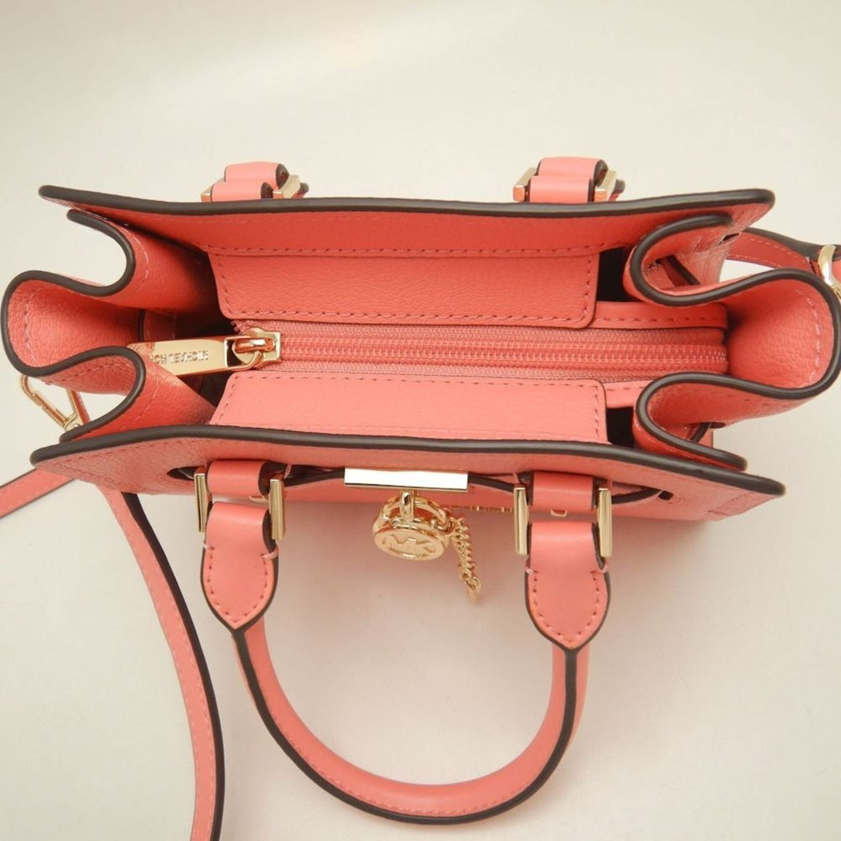 Michael Kors Pink Leather Handbag (Pre-Owned)