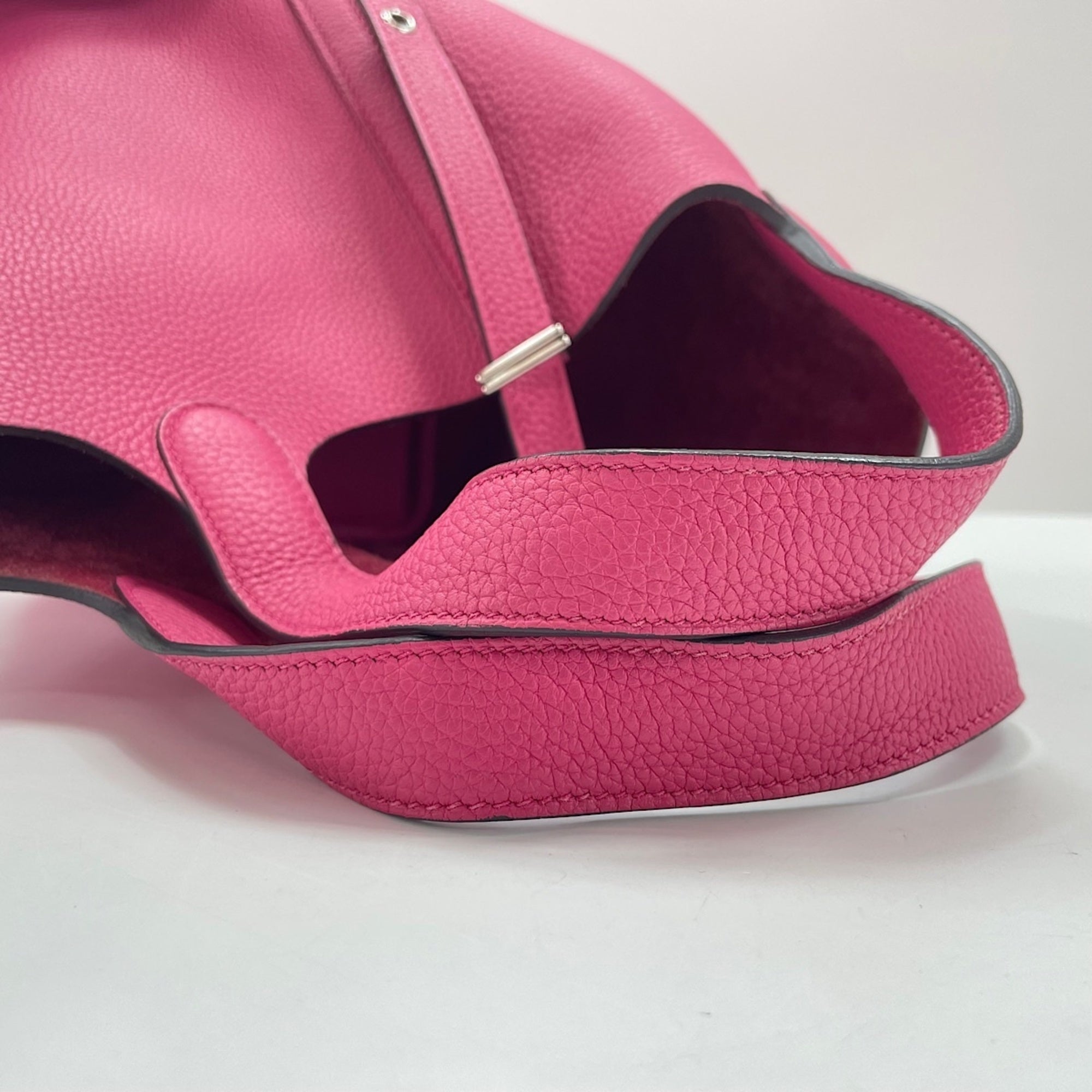 Hermes Pink Handbag (Pre-Owned)