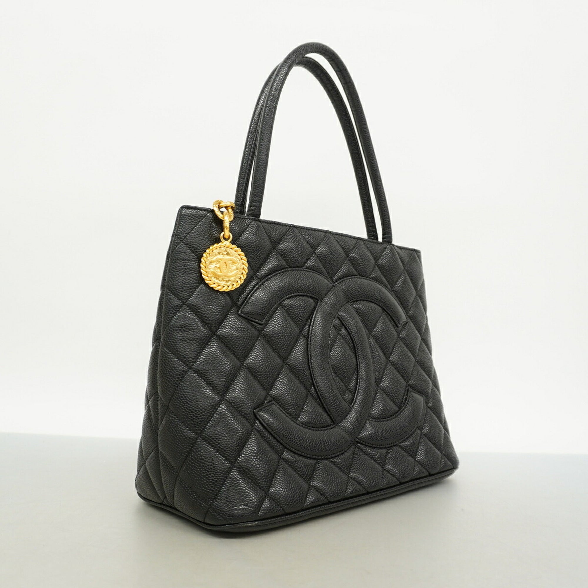 Chanel Black Grained Calfskin Tote Bag (Pre-Owned)