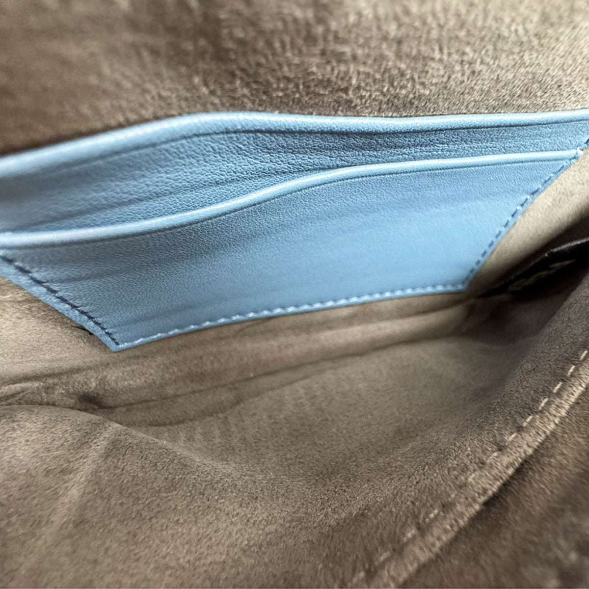 Fendi Blue Leather Shoulder Bag (Pre-Owned)