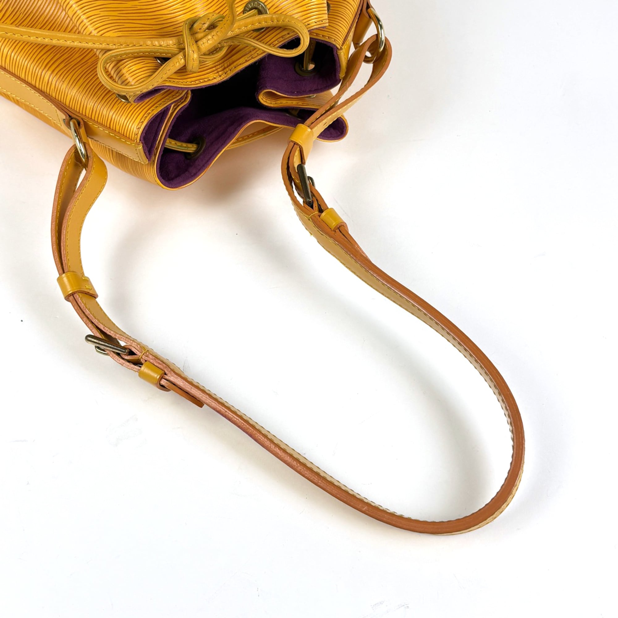Louis Vuitton Epi Epi Leather Shoulder Bag (Pre-Owned)