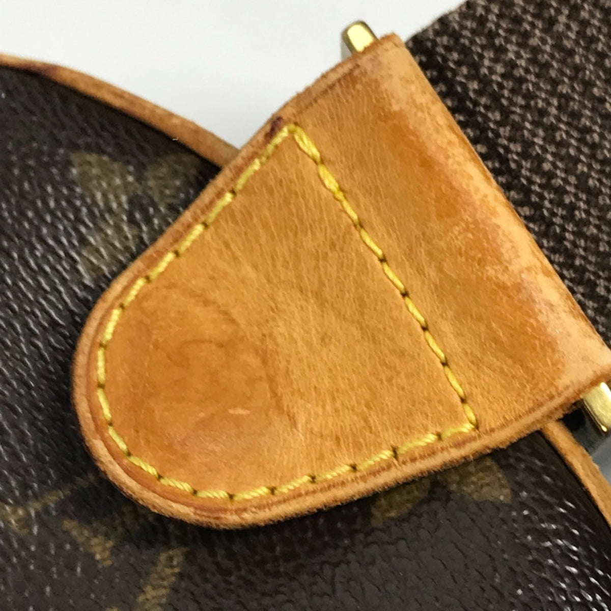 Louis Vuitton Brown Monogram Pochette Shoulder Bag Sling Bag (Pre-Owned)