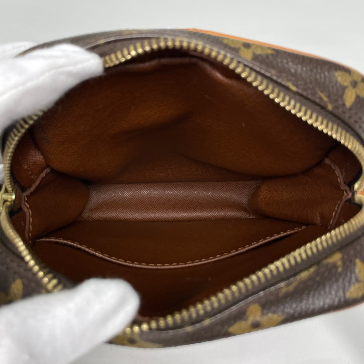 Louis Vuitton Brown Monogram Shoulder Bag (Pre-Owned)