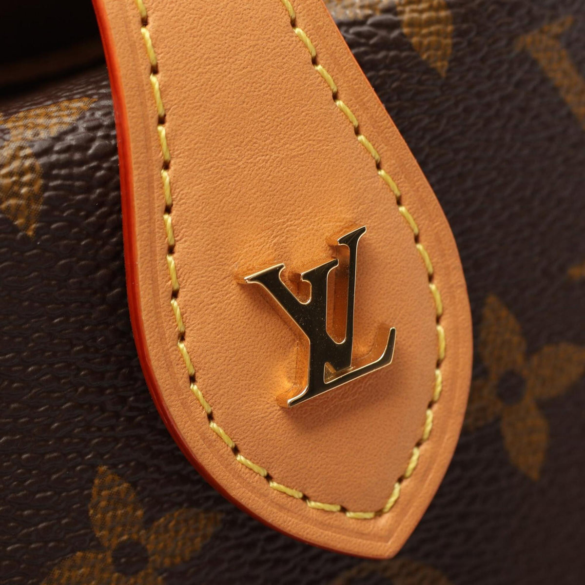 Louis Vuitton Brown Coated Canvas Leather Handbag Shoulder Bag (Pre-Owned)