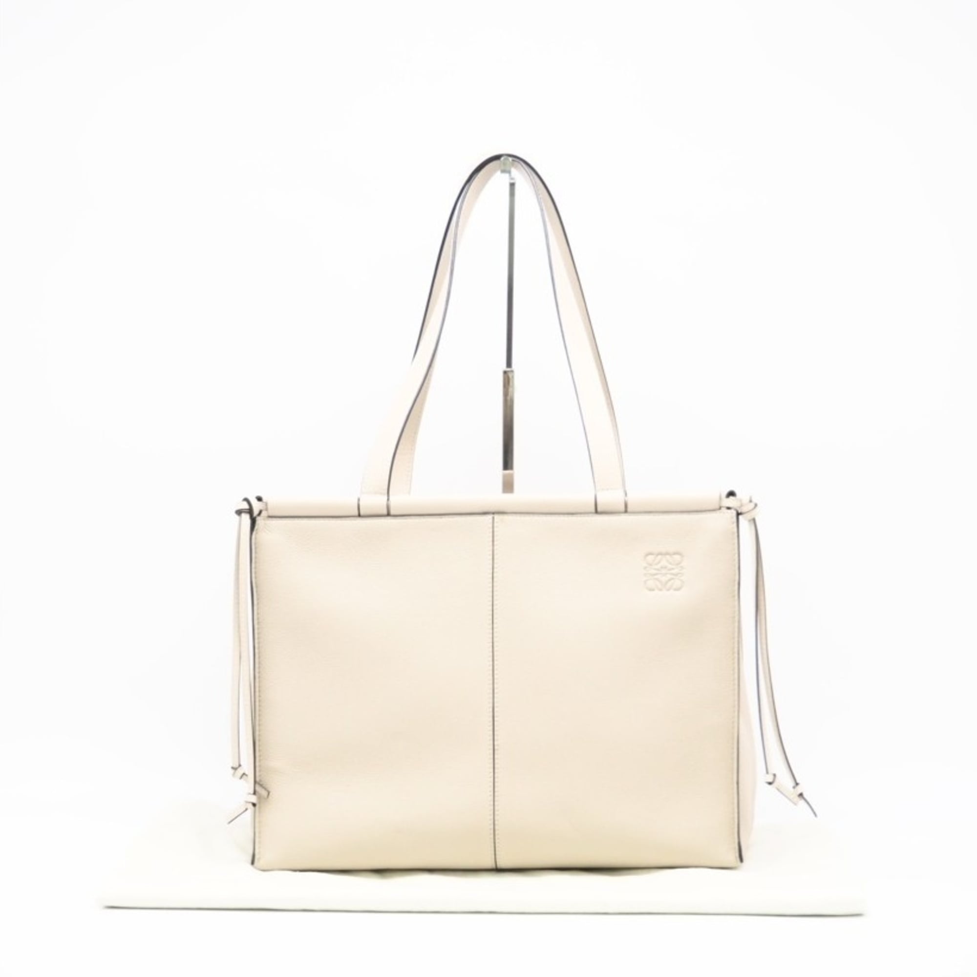 Loewe Beige Leather Tote Bag (Pre-Owned)