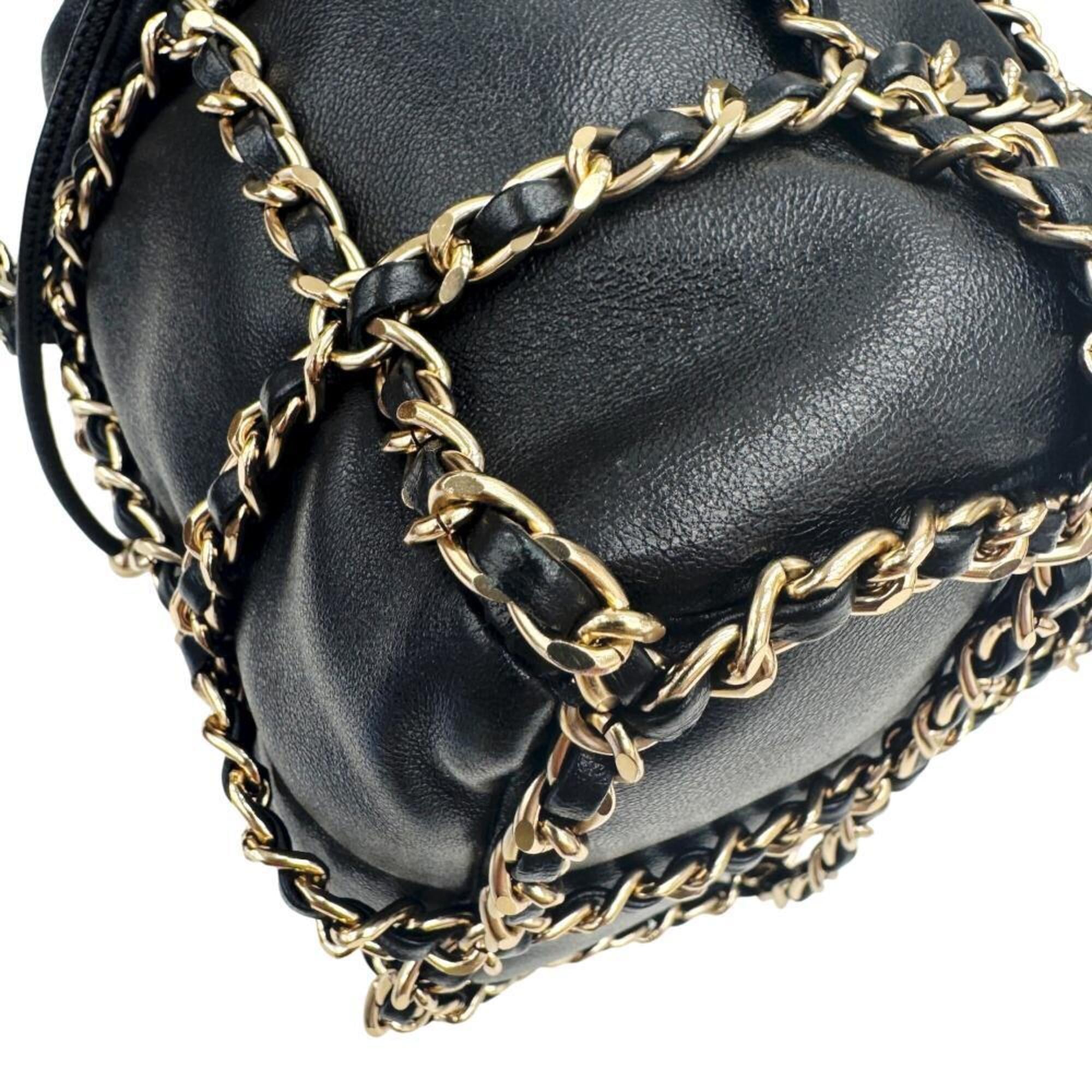 Chanel Black Leather Shoulder Bag (Pre-Owned)