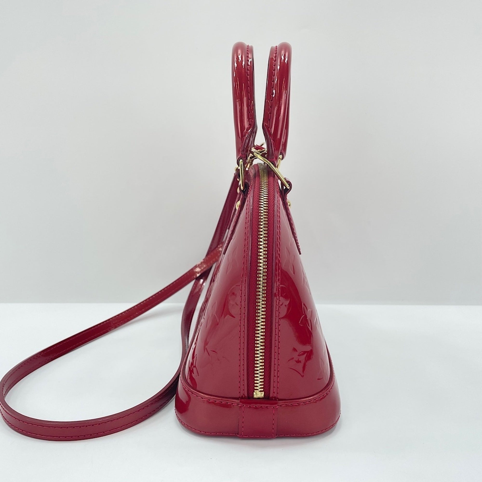 Louis Vuitton Red Color Handbag (Pre-Owned)