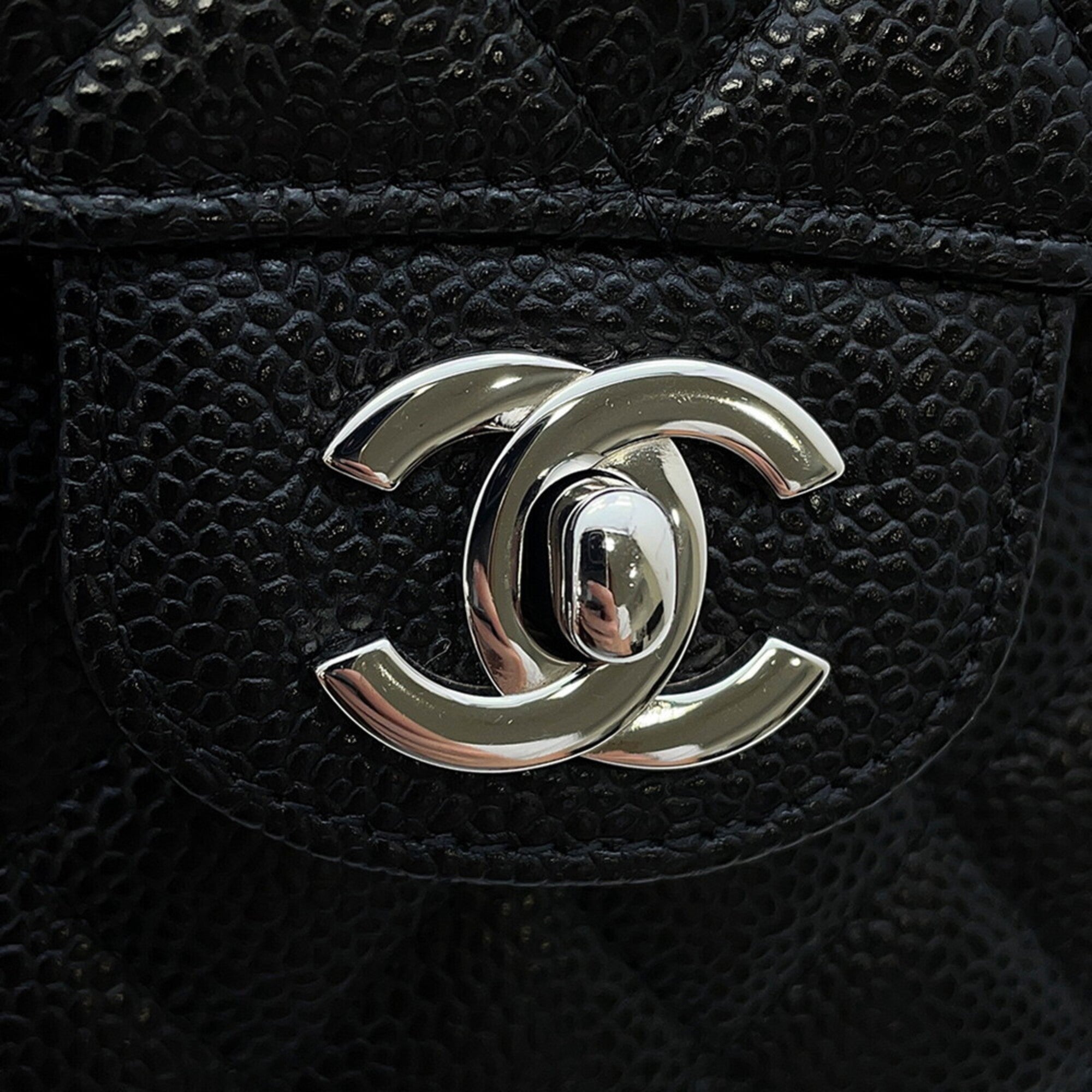 Chanel Black Grained Calfskin Handbag Shoulder Bag (Pre-Owned)