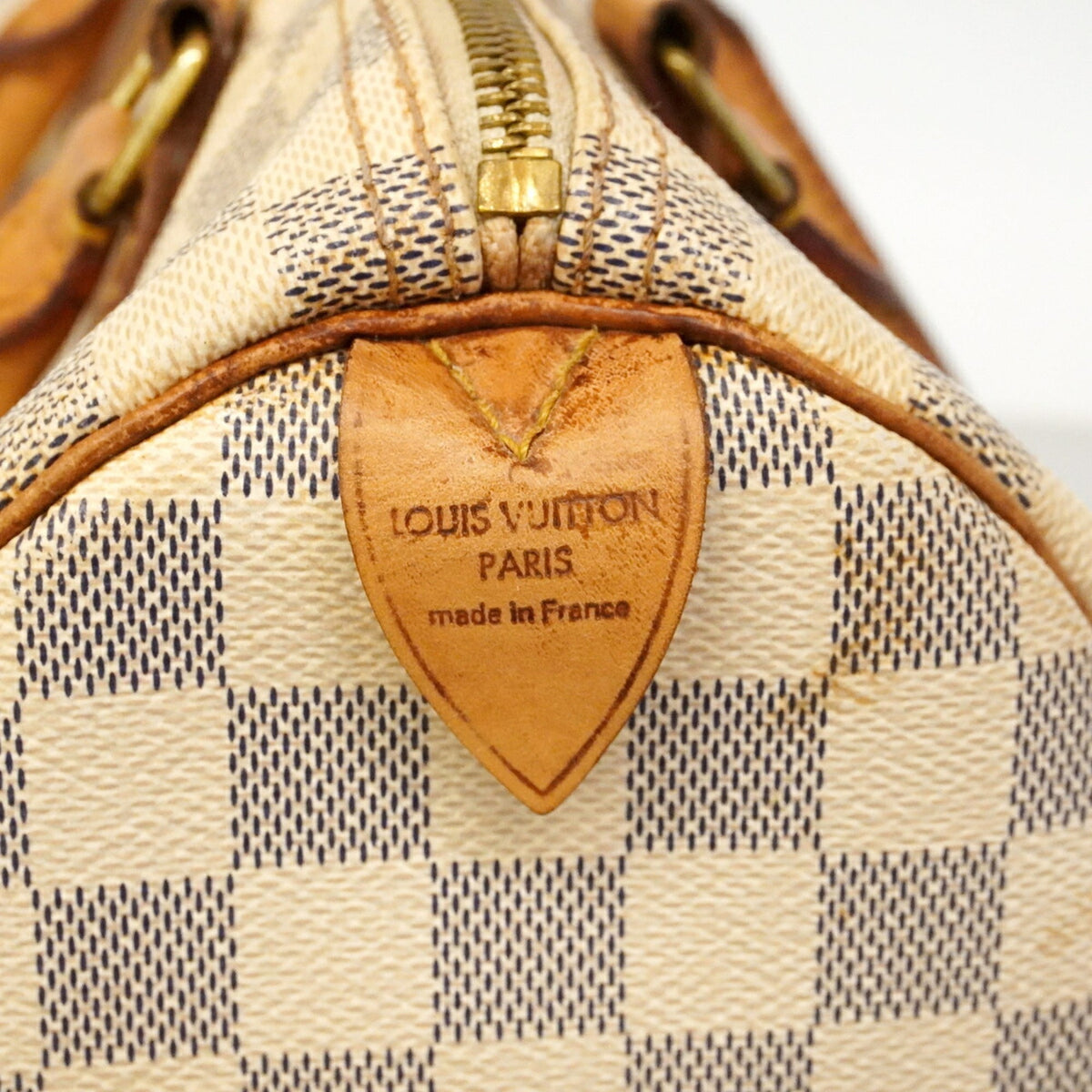 Louis Vuitton White Handbag (Pre-Owned)