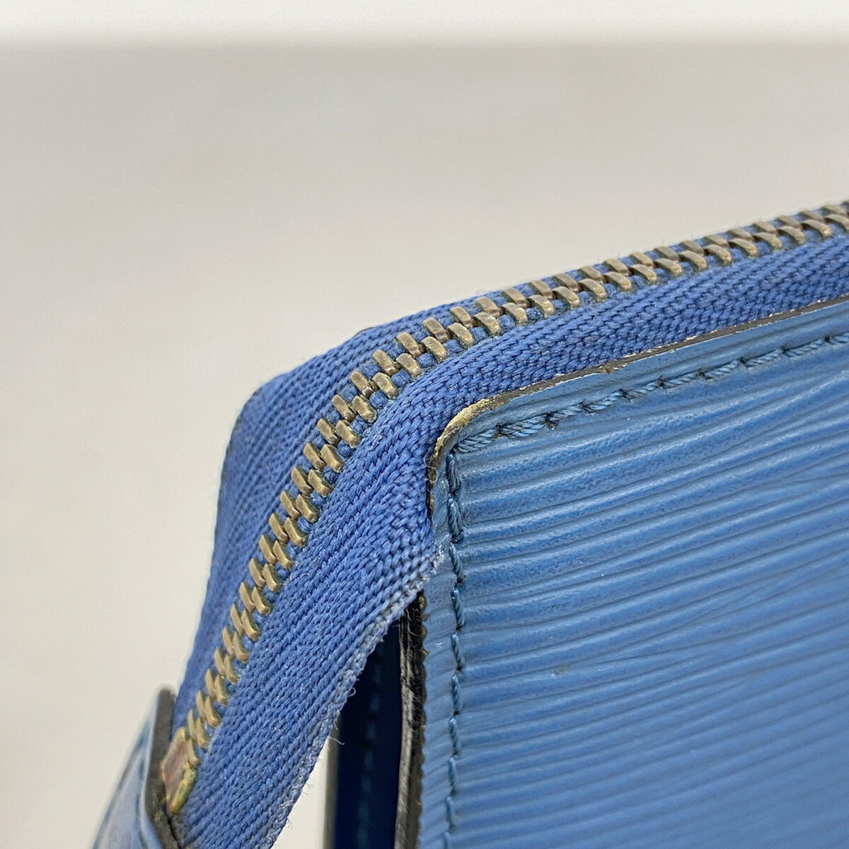Louis Vuitton Toledo Blue Pouch (Pre-Owned)