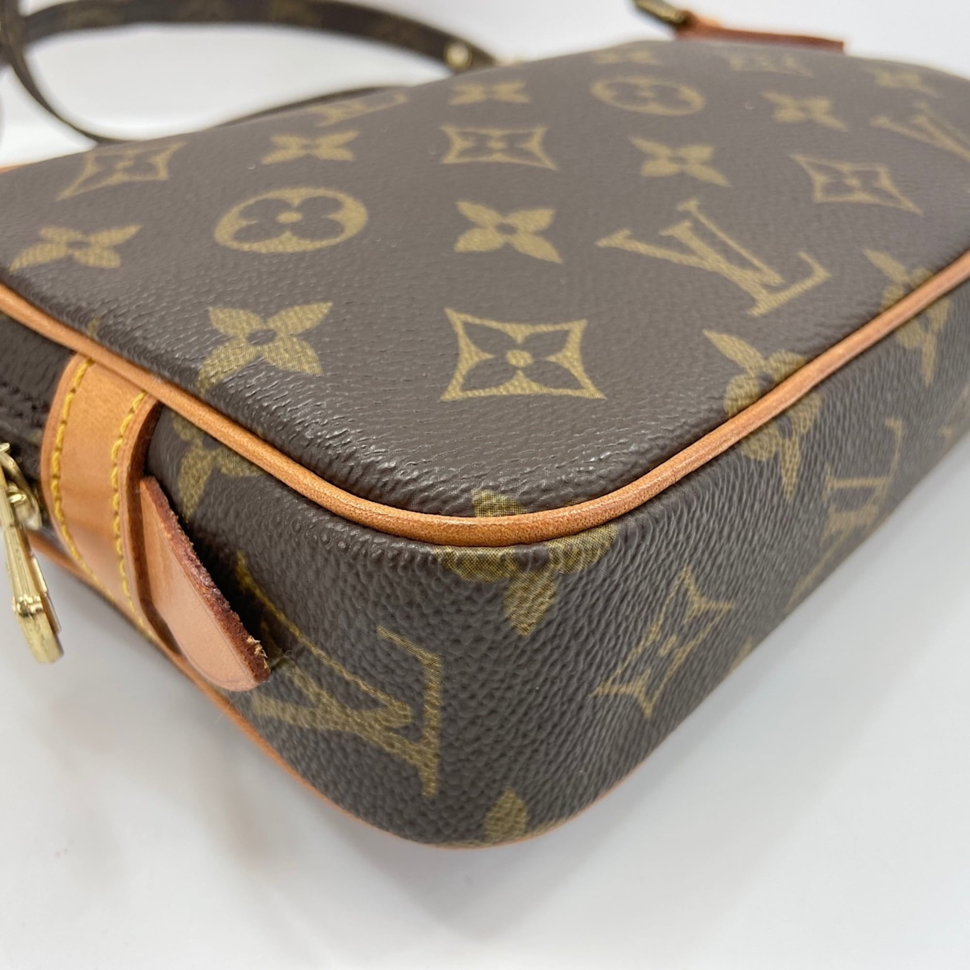 Louis Vuitton Brown Pochette Shoulder Bag (Pre-Owned)
