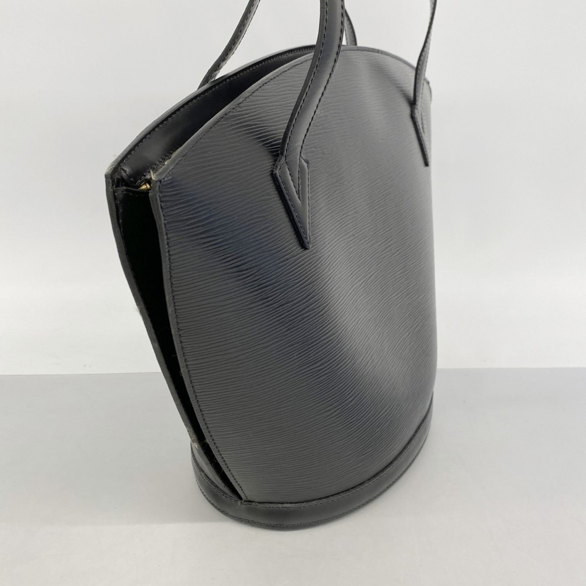 Louis Vuitton Noir Shoulder Bag (Pre-Owned)