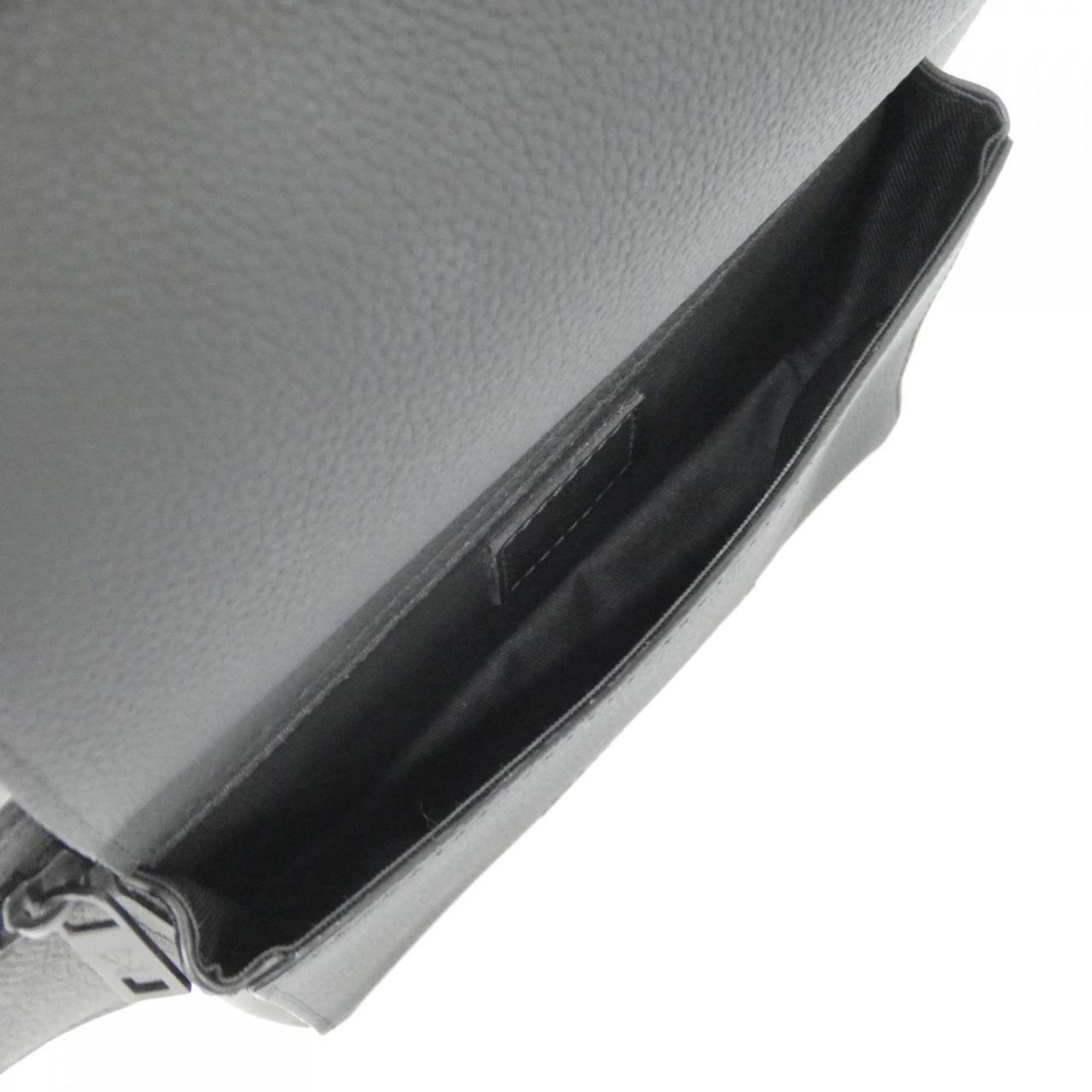 Louis Vuitton Black Leather Shoulder Bag (Pre-Owned)