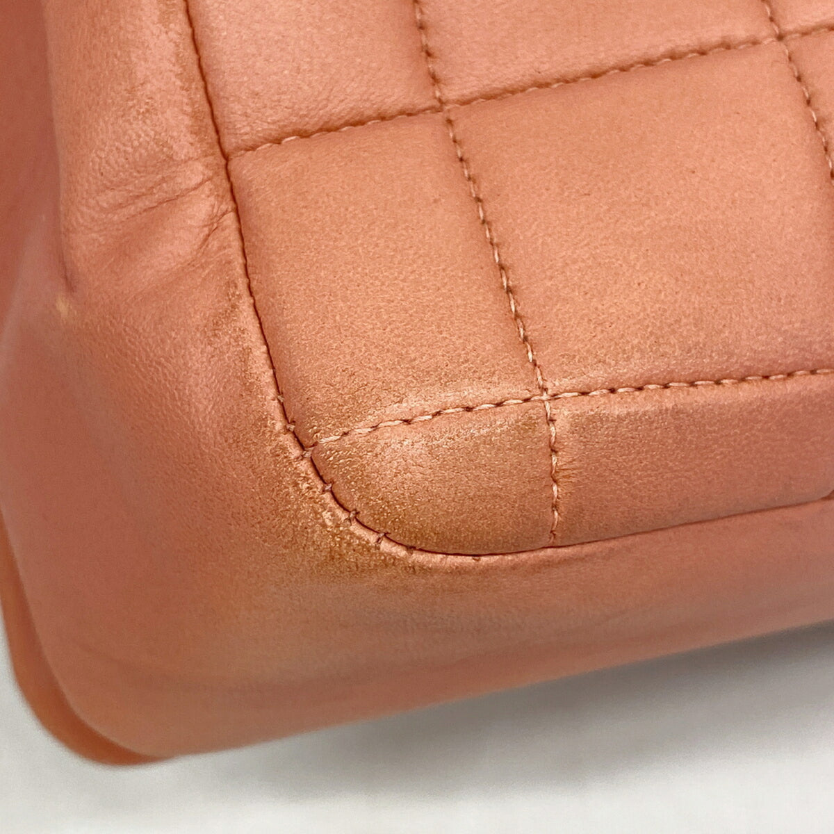 Chanel Coral Pink Leather Shoulder Bag (Pre-Owned)