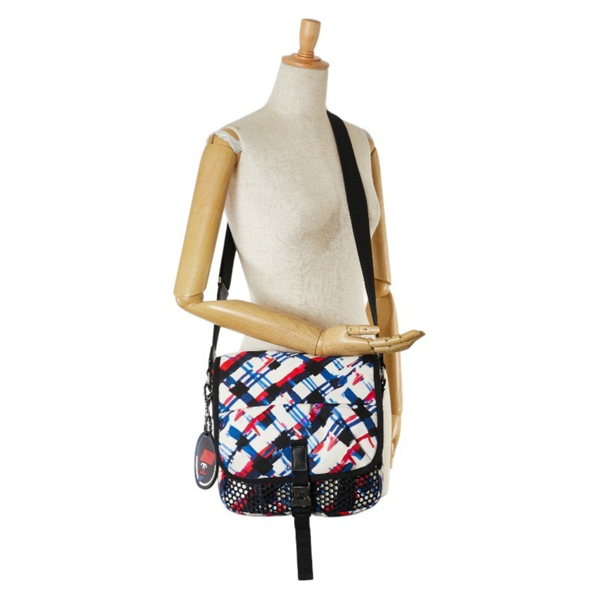 Chanel Multi-Color White Nylon Shoulder Bag (Pre-Owned)
