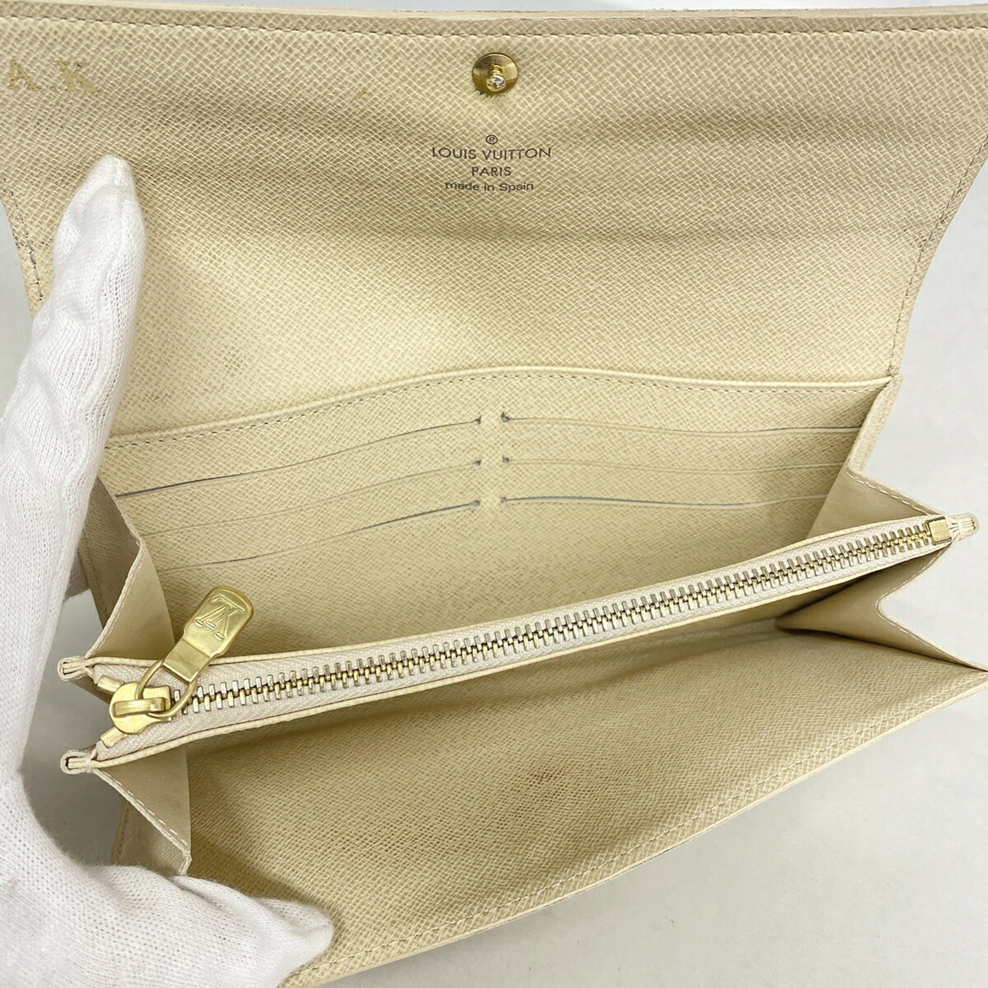 Louis Vuitton White Long Wallet (Bi-Fold) (Pre-Owned)