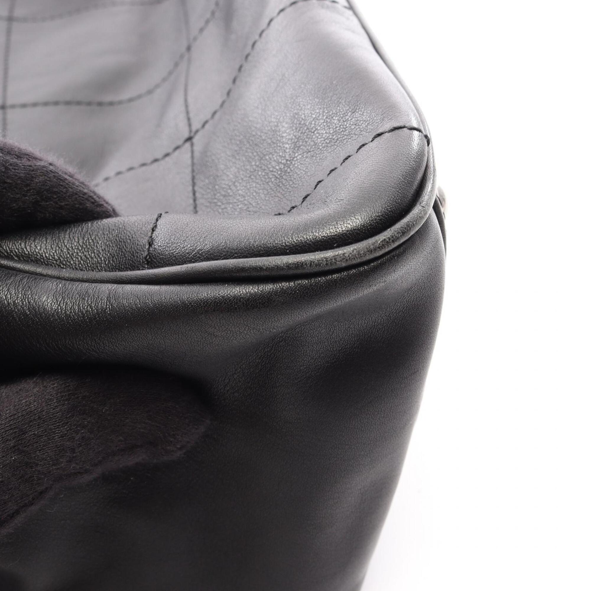 Chanel Black Leather Handbag (Pre-Owned)