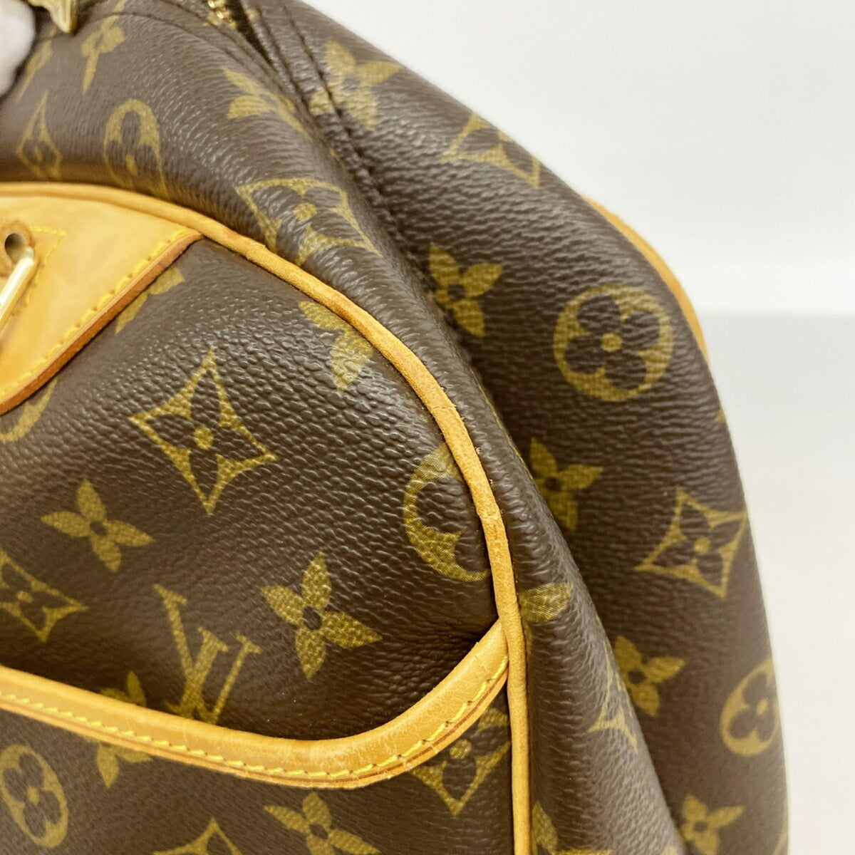 Louis Vuitton Brown Handbag (Pre-Owned)