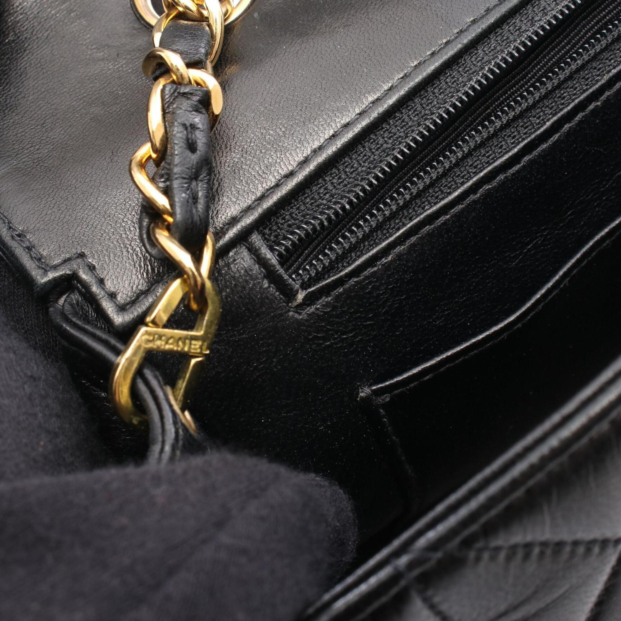 Chanel Black Leather Handbag Shoulder Bag (Pre-Owned)