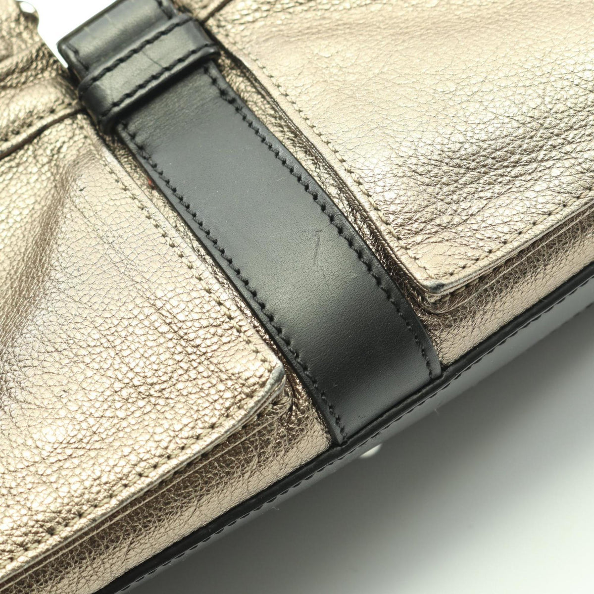 Loewe Black Gold Leather Handbag (Pre-Owned)