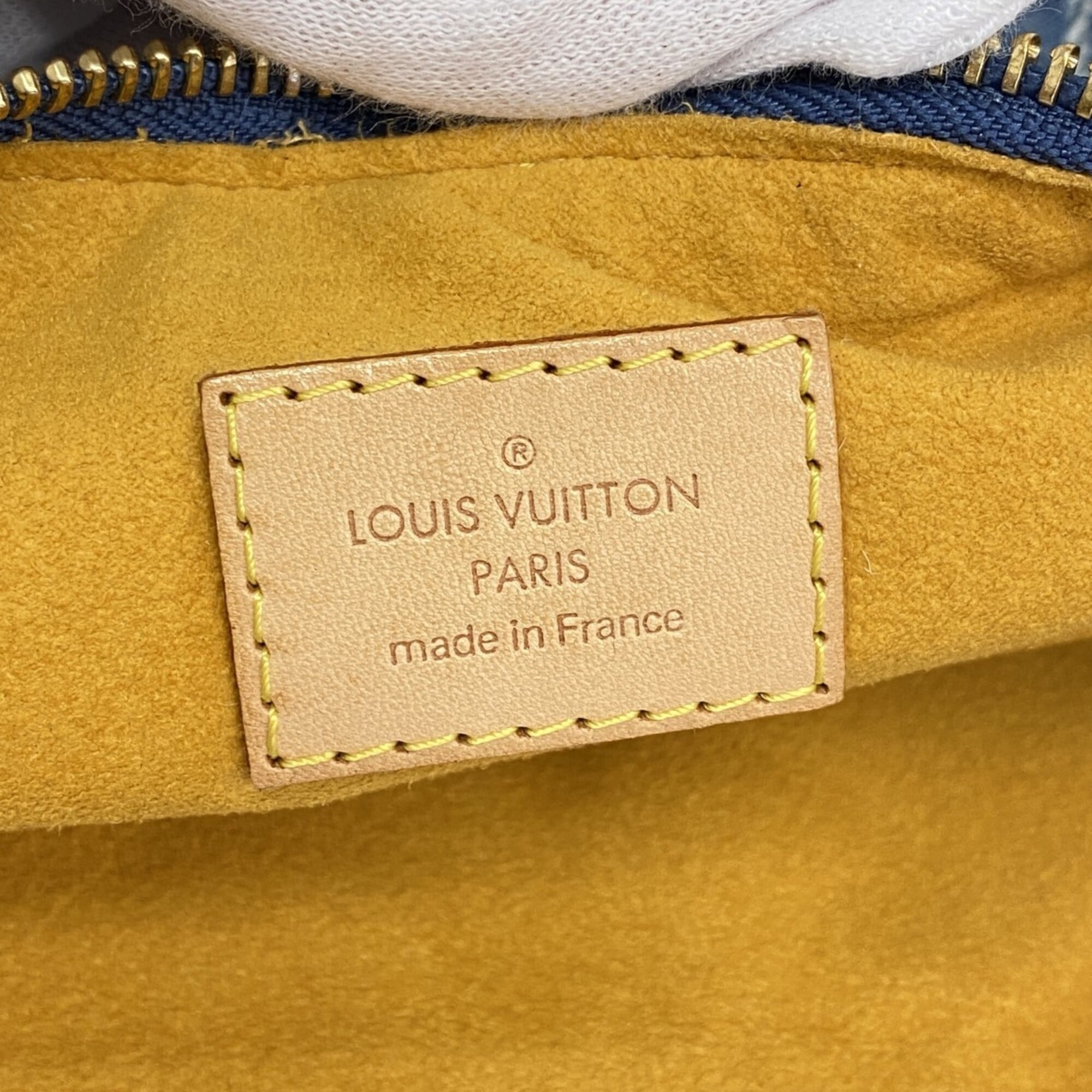 Louis Vuitton Blue Shoulder Bag (Pre-Owned)