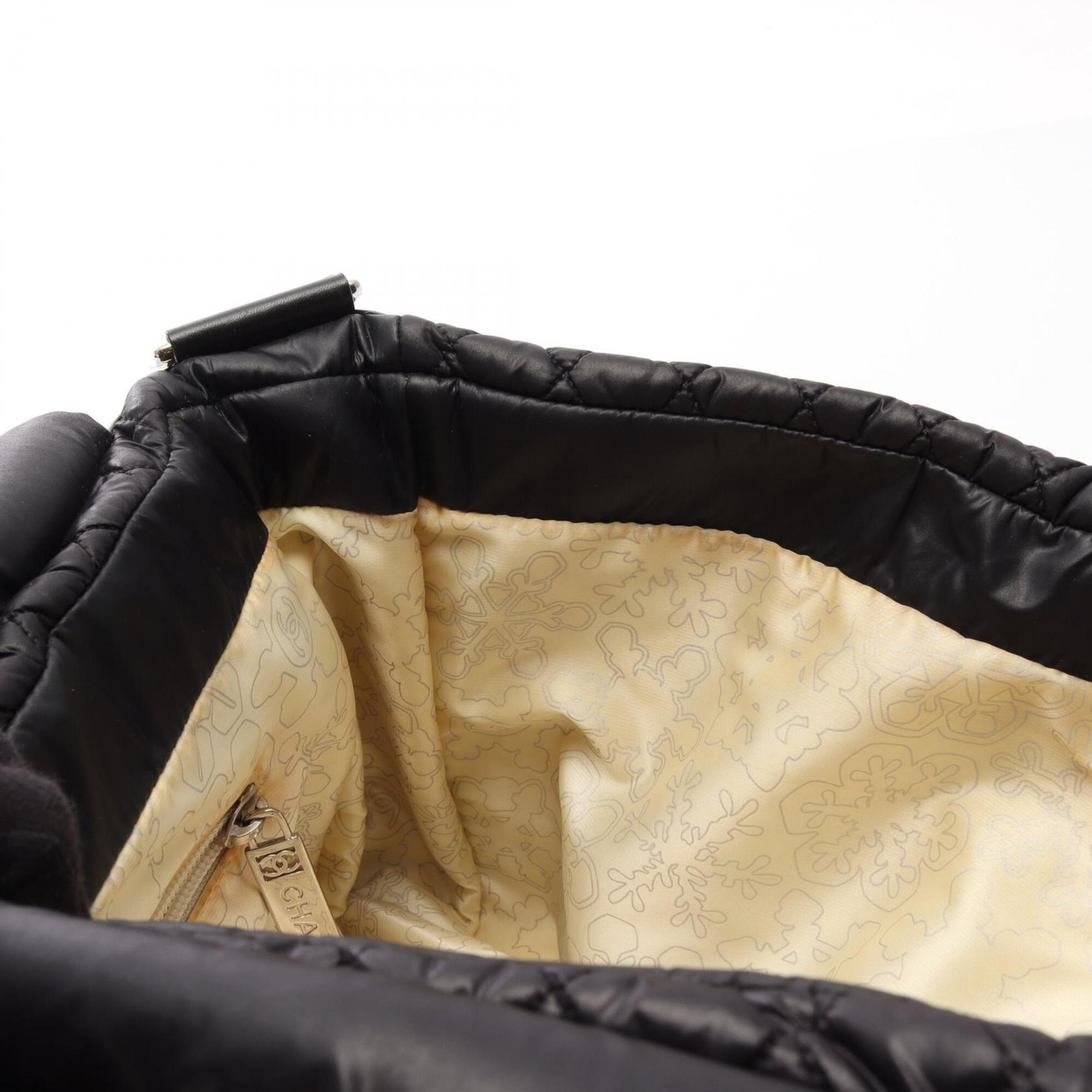 Chanel Black Nylon Leather Handbag Shoulder Bag (Pre-Owned)