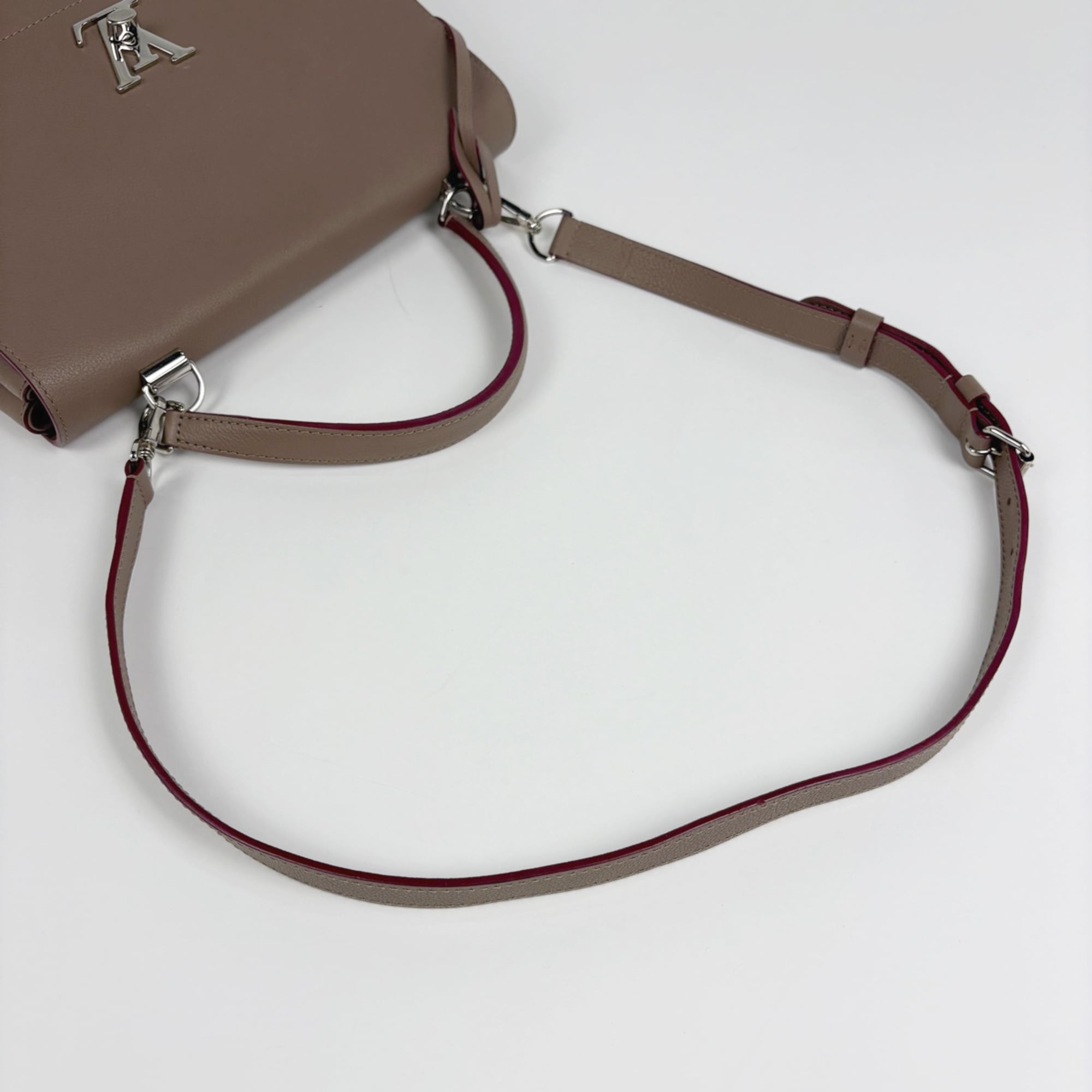 Louis Vuitton Brown Leather Handbag Shoulder Bag (Pre-Owned)