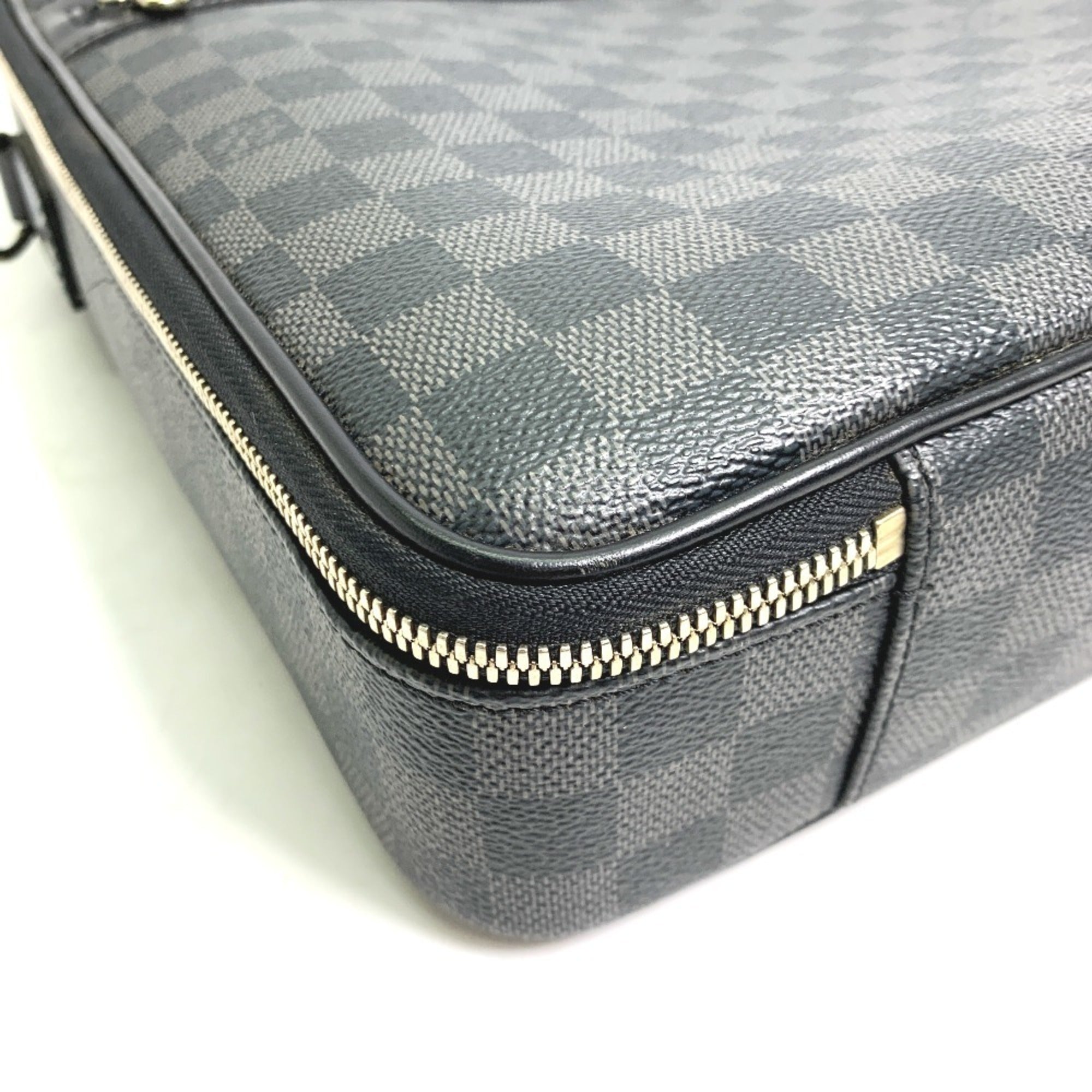 Louis Vuitton Damier Graphite Black Damier Graphite Shoulder Bag (Pre-Owned)