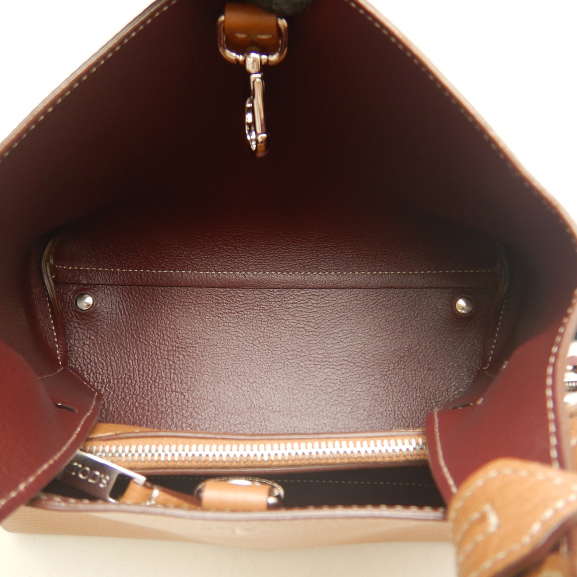 Tod's Brown Leather Handbag (Pre-Owned)
