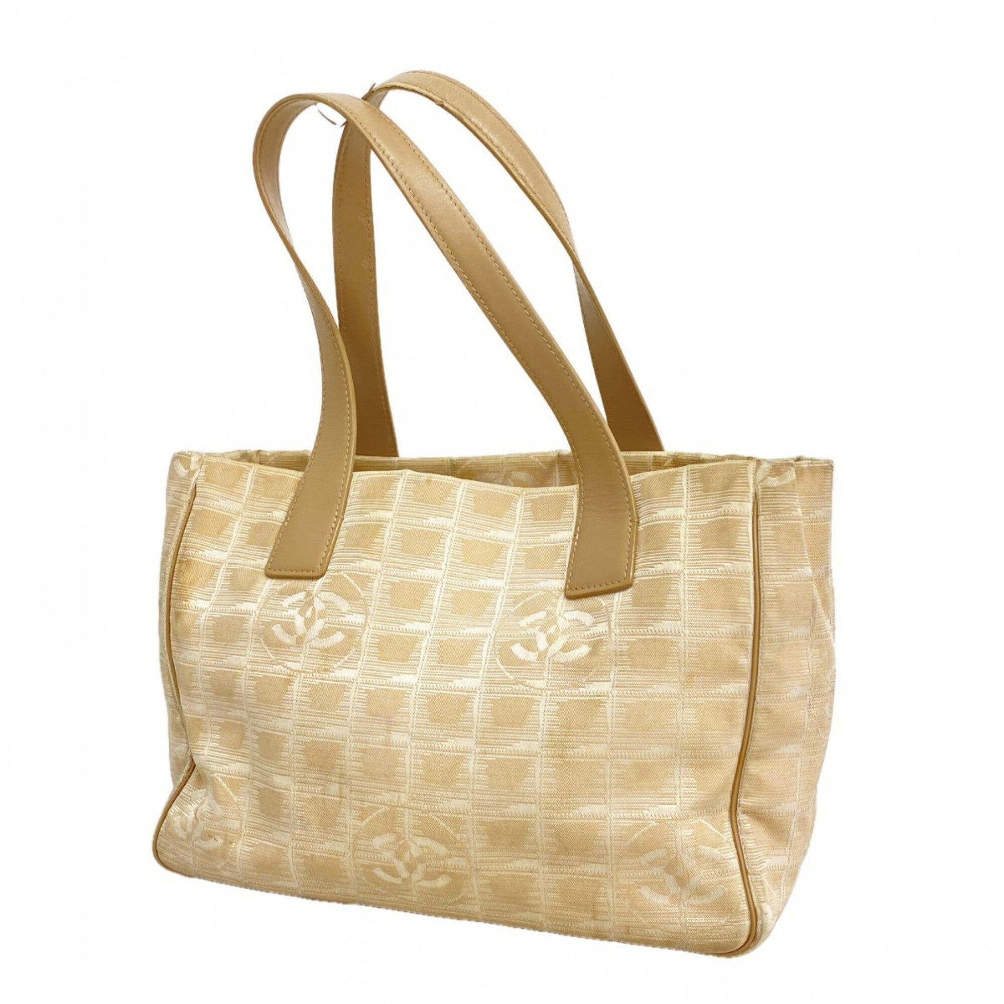 Chanel Beige Nylon Tote Bag (Pre-Owned)