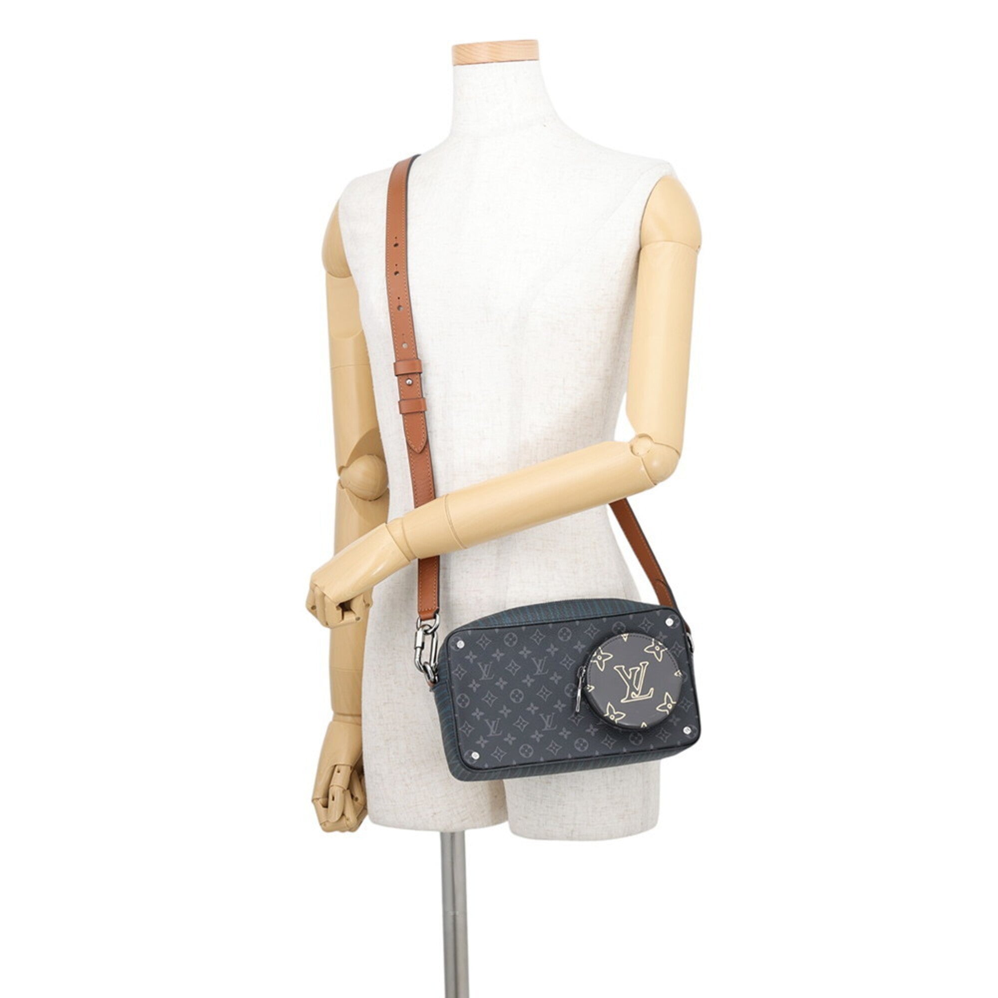 Louis Vuitton Monogram Eclipse Black Monogram Eclipse Noir Monogram Eclipse Handbag Shoulder Bag (Pre-Owned)
