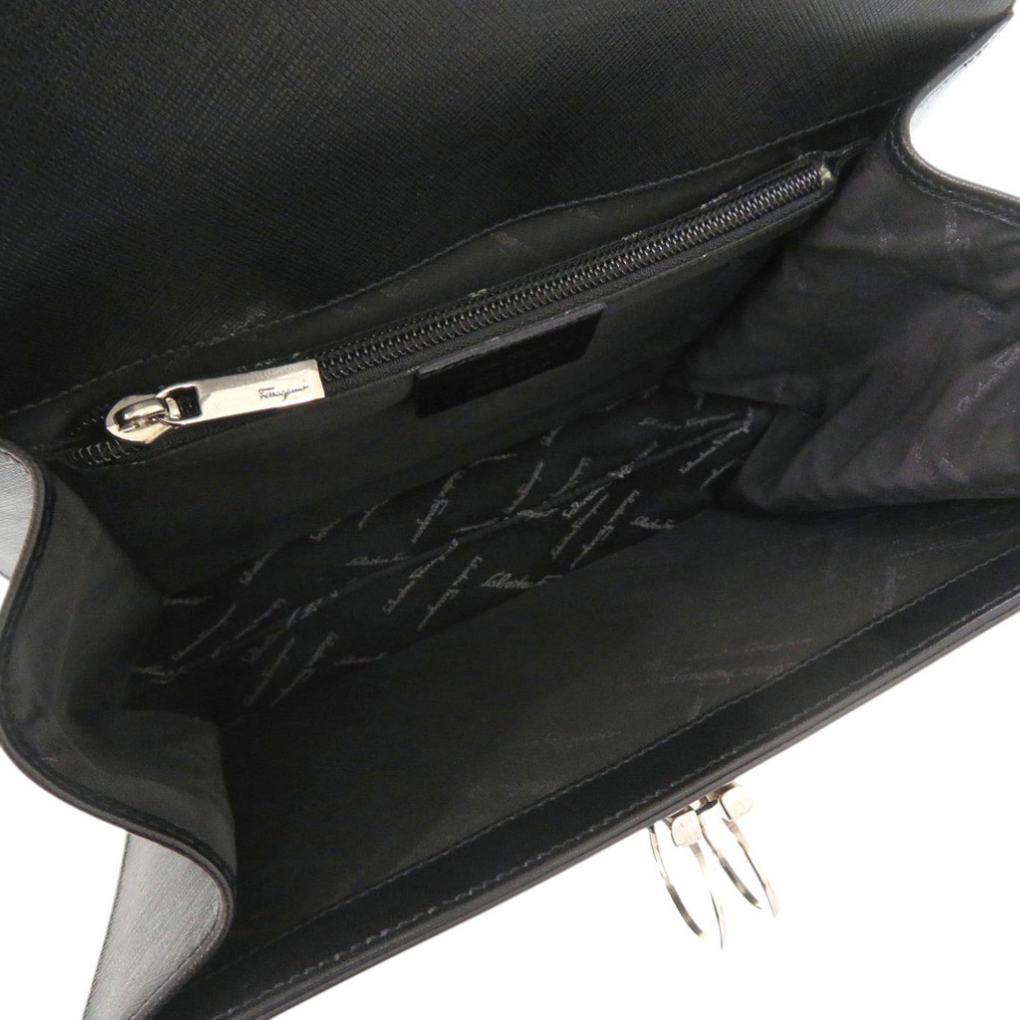 Salvatore Ferragamo Black Leather Handbag Shoulder Bag (Pre-Owned)