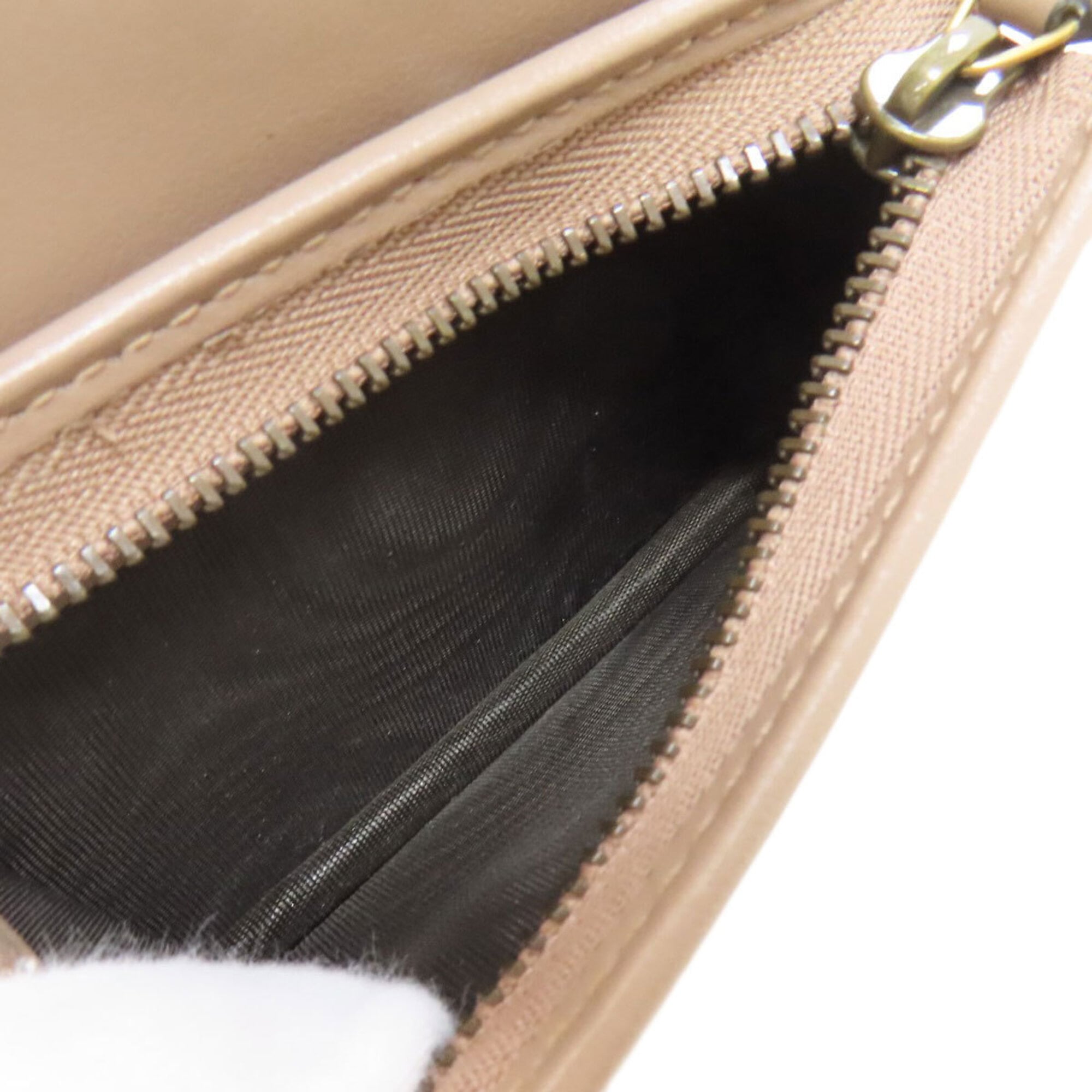 Gucci Pink Beige Leather Wallet (Bi-Fold) (Pre-Owned)