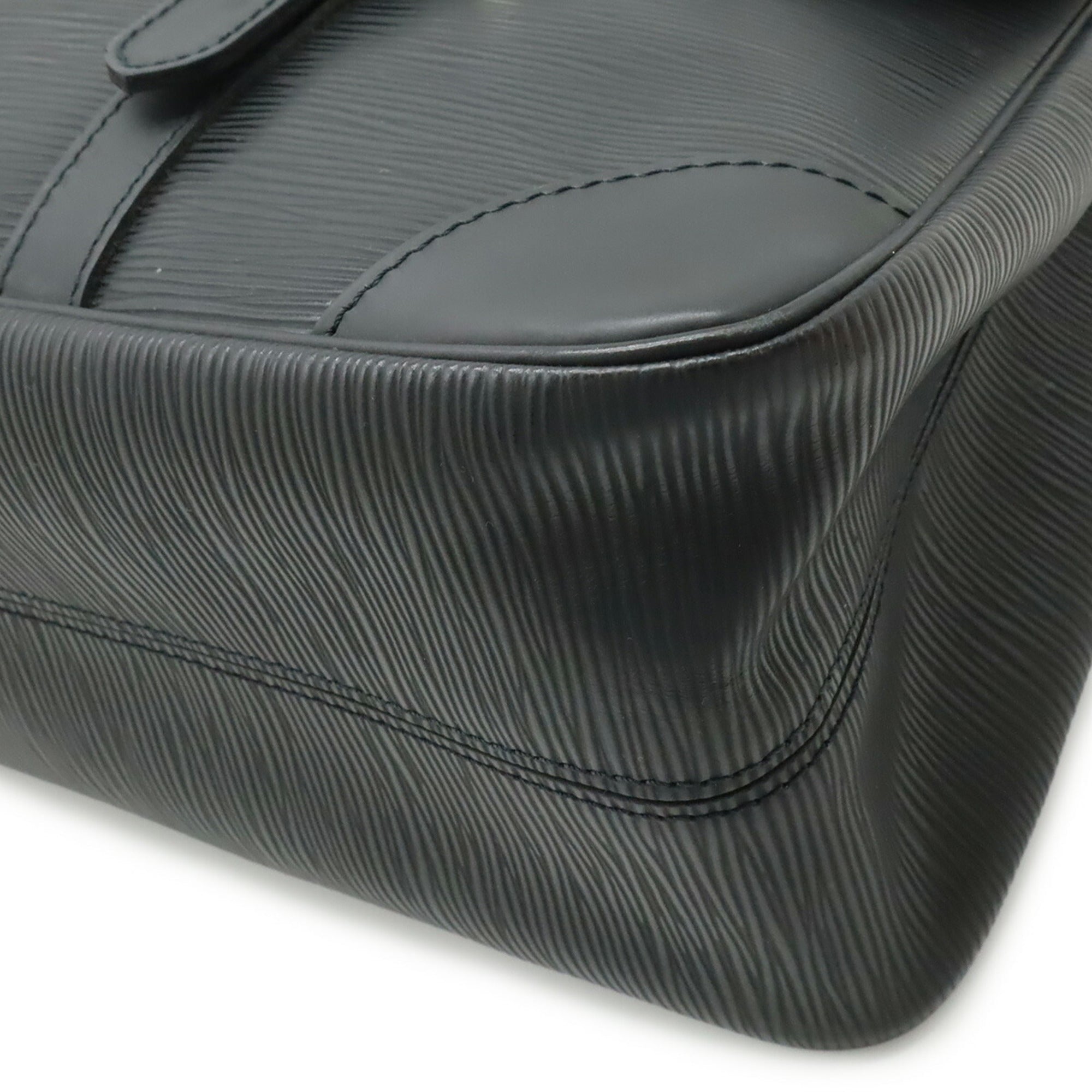 Louis Vuitton Black Noir Epi Leather Shoulder Bag (Pre-Owned)