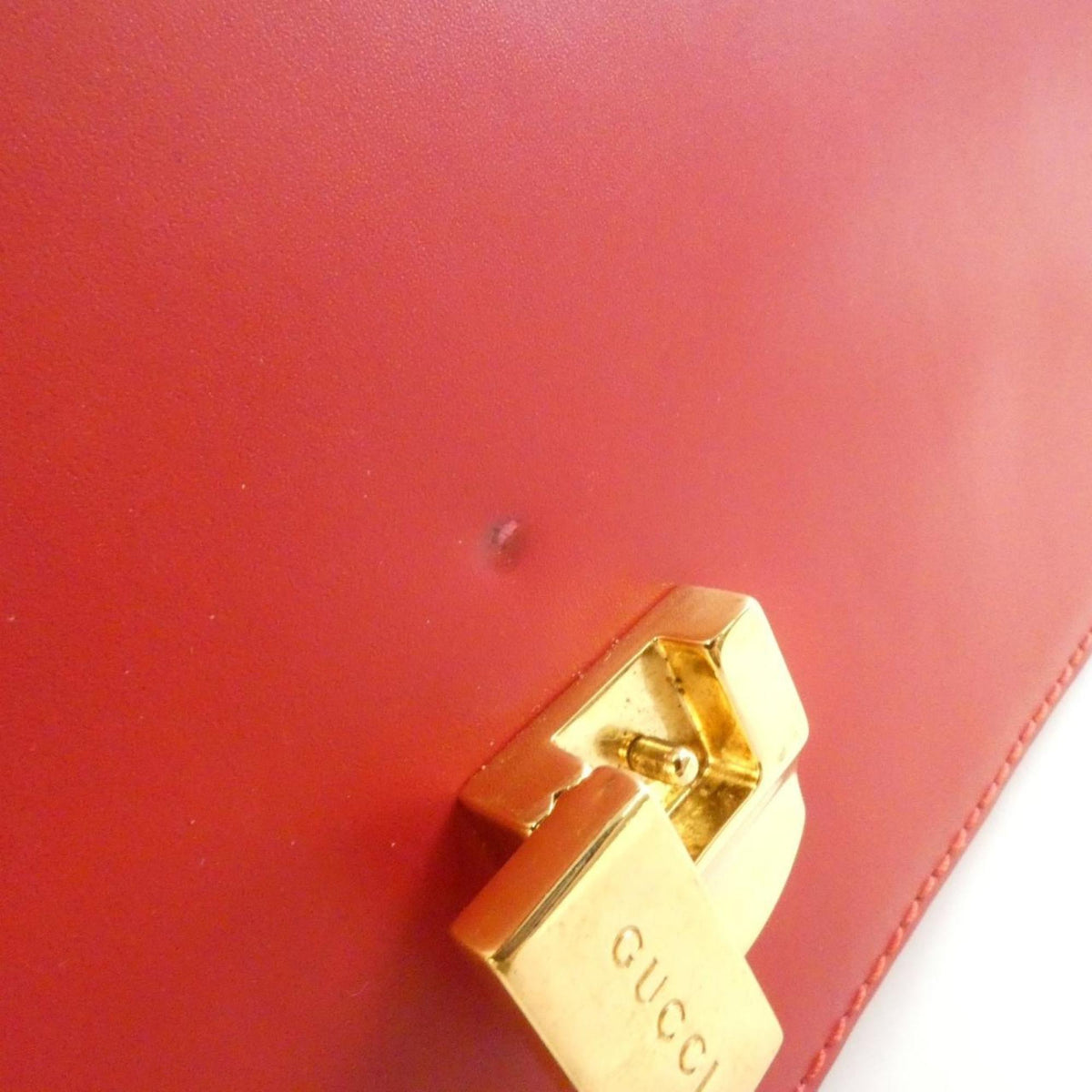 Gucci Red Color Leather Shoulder Bag (Pre-Owned)
