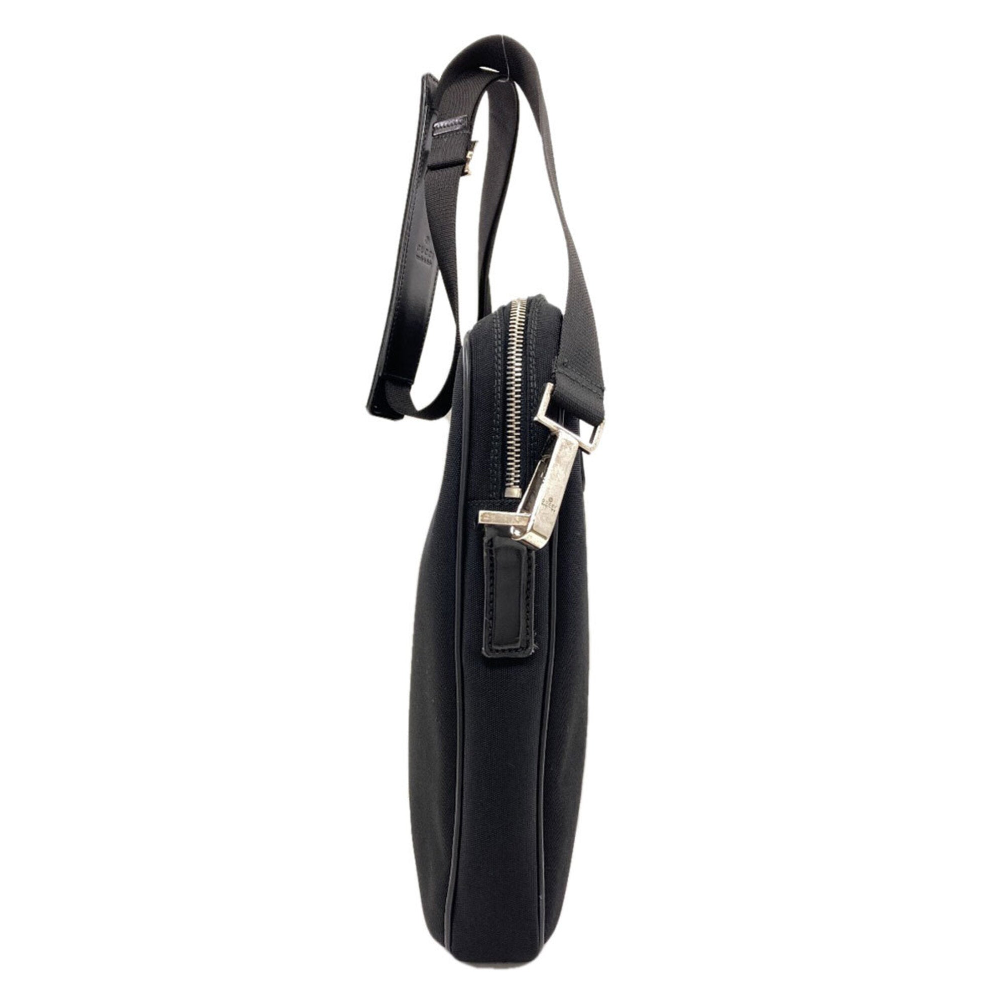 Gucci Black Nylon Canvas Shoulder Bag (Pre-Owned)