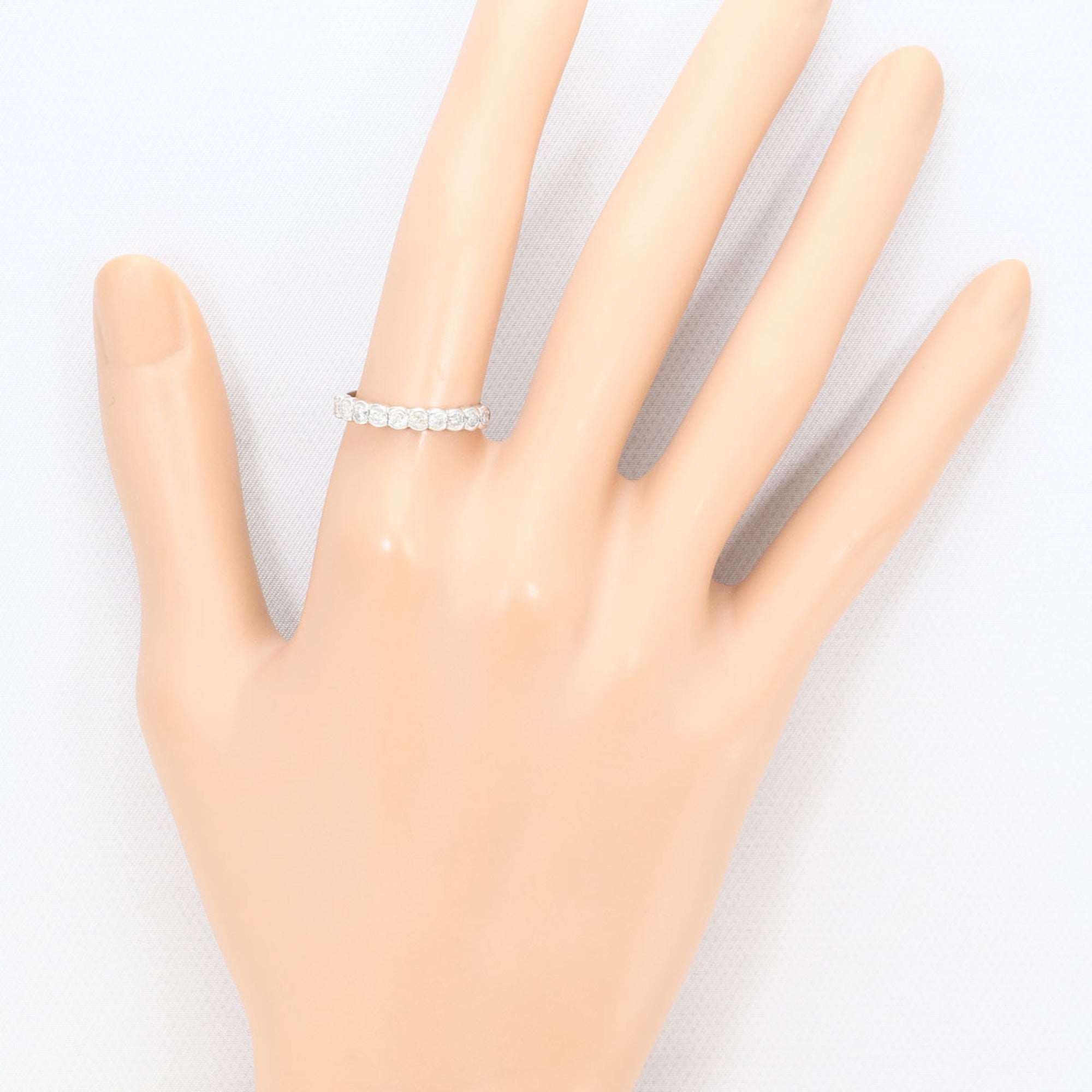 Unbranded White Gold White Gold (18K) Band Ring (Pre-Owned)