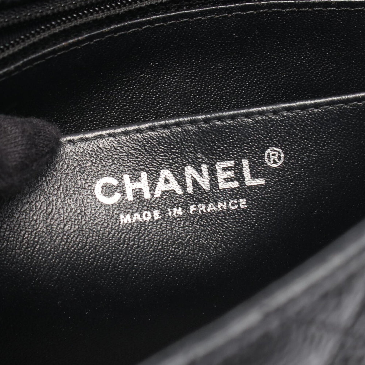 Chanel Black Grained Calfskin Handbag Shoulder Bag (Pre-Owned)