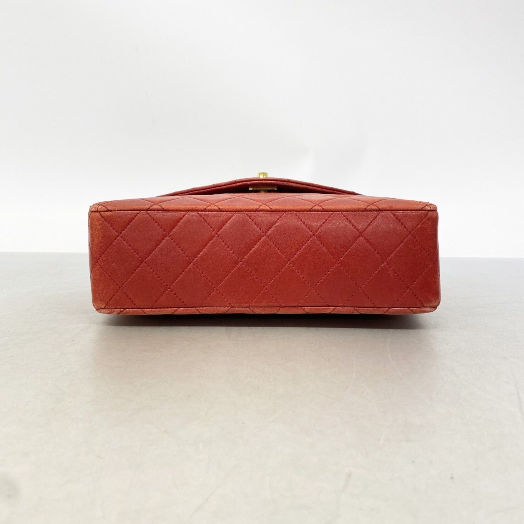 Chanel Red Color Leather Shoulder Bag (Pre-Owned)